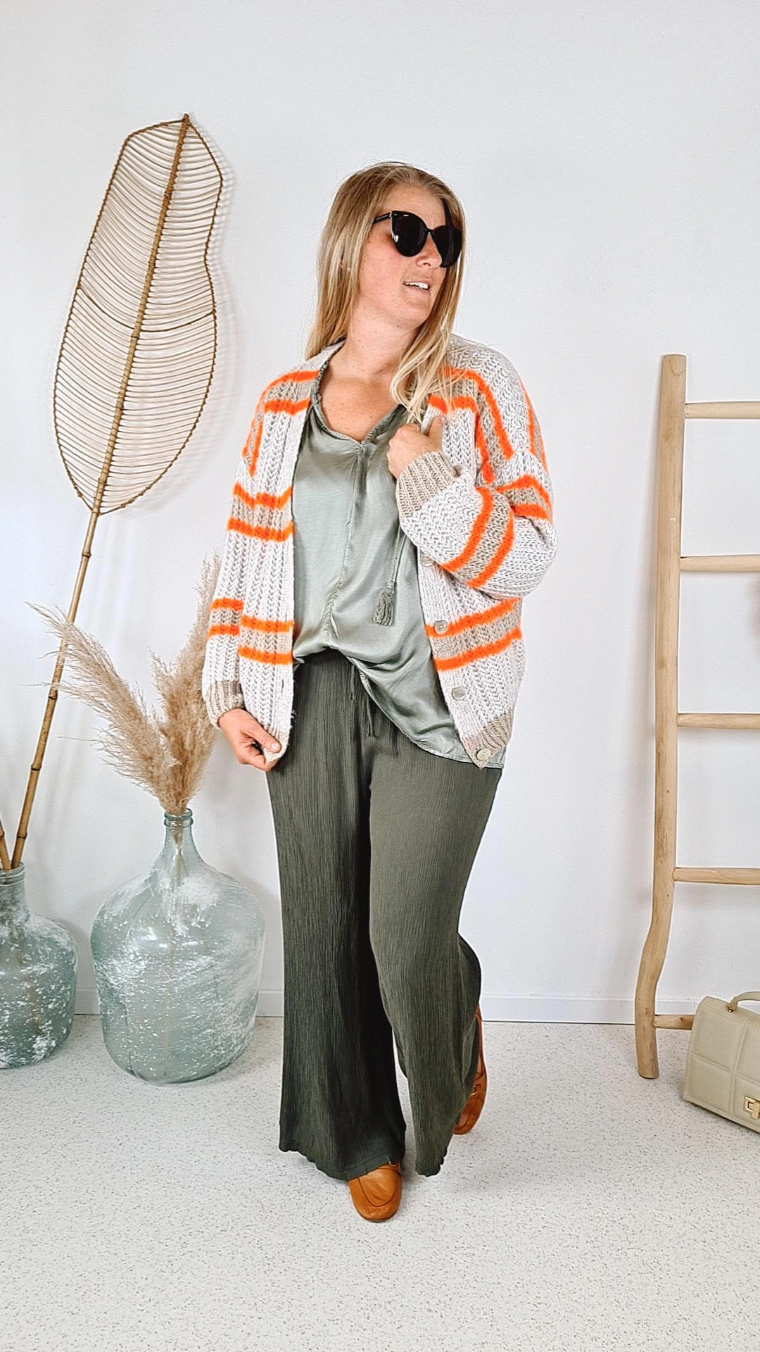 EDLE HOSE INESSA KHAKI Viskose Hose Made in Italy Palazzohose PANT Musselin Art 34-40 EDLE HOSE INESSA KHAKI Viskose Hose Made in Italy Palazzohose PANT Musselin Art 34-40