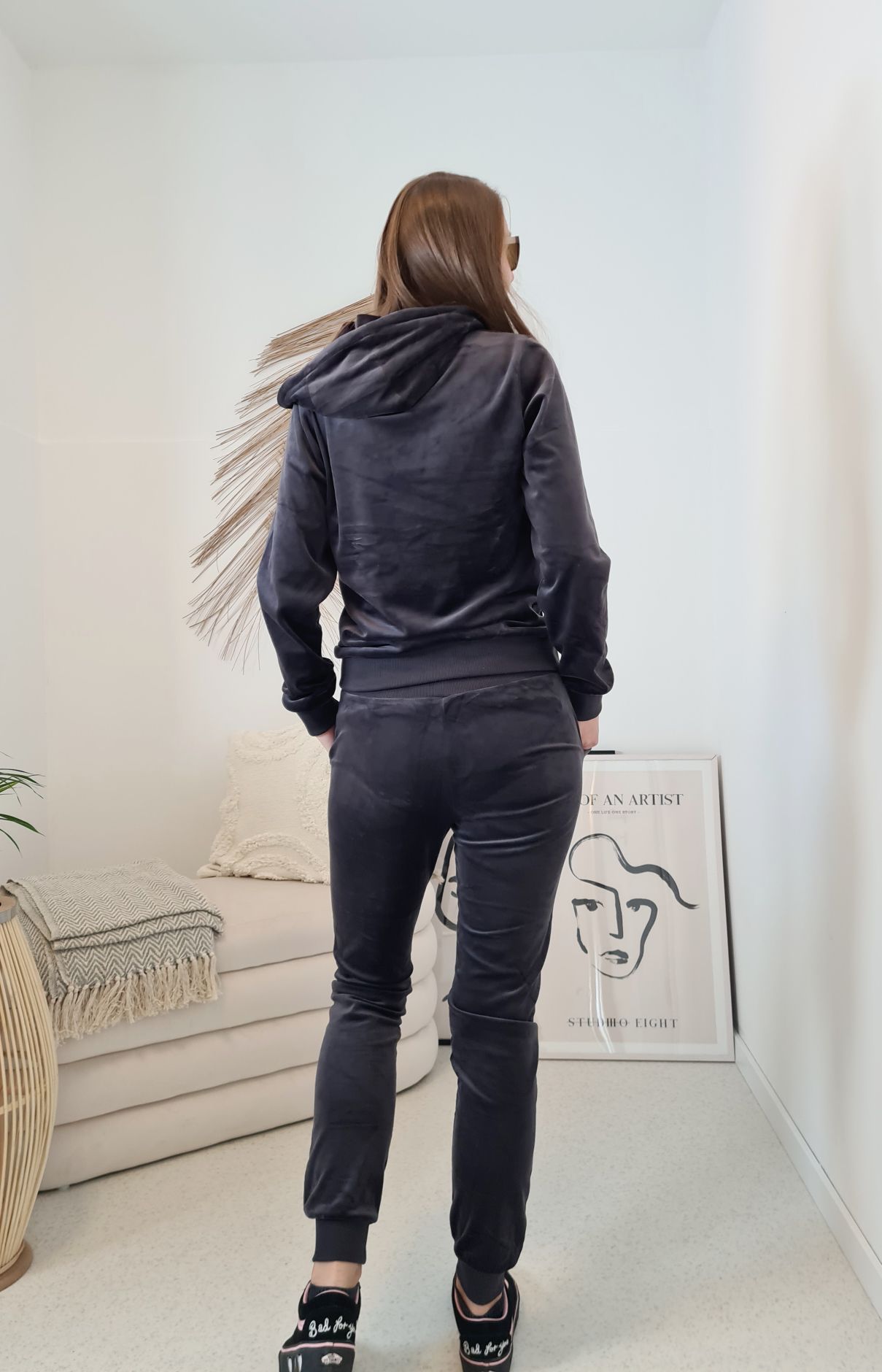 BASIC NICKI ANZUG VIOLA ANTHRAZIT - VARIANTENARTIKEL Freizeitanzug Jogginganzug Loungewear Hausanzug Homewear BASIC NICKI ANZUG VIOLA ANTHRAZIT - VARIANTENARTIKEL Freizeitanzug Jogginganzug Loungewear Hausanzug Homewear