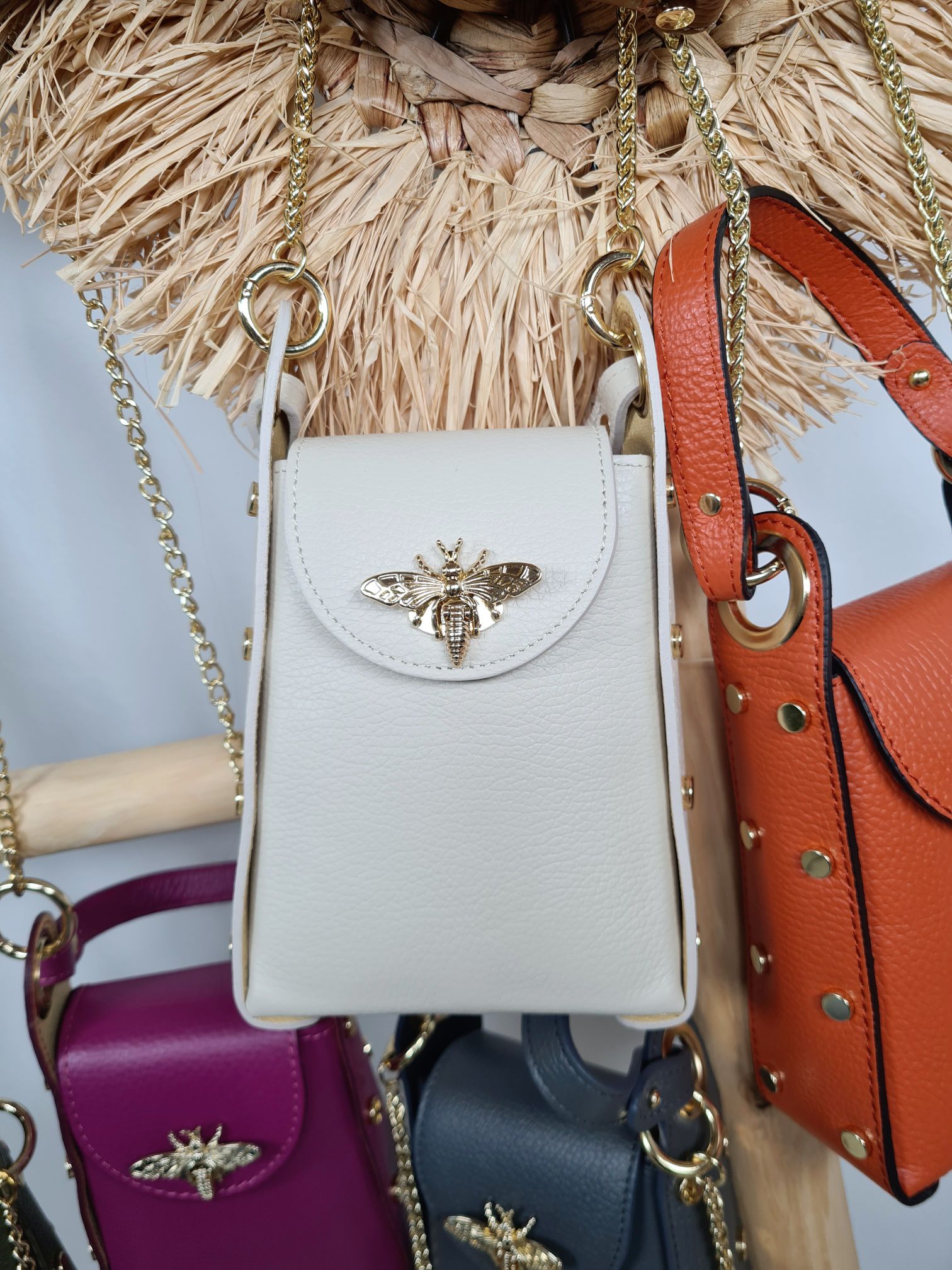 HANDYTASCHE BIENE BIG Made in Italy Ledertasche Umhängetasche Tasche echt Leder versch. Farben HANDYTASCHE BIENE BIG Made in Italy Ledertasche Umhängetasche Tasche echt Leder versch. Farben