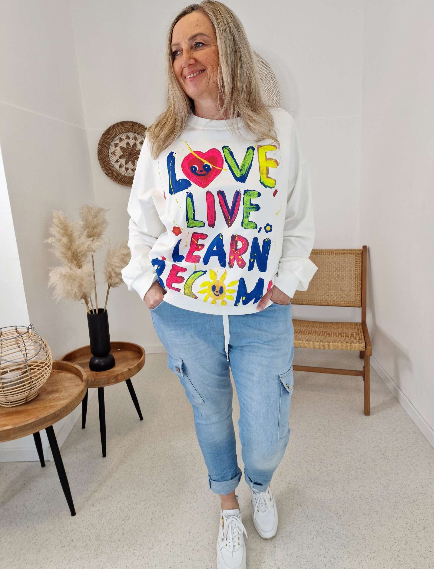 SWEATER BECOME NEON WEISS 34-42 Made in Italy Oversize Pullover Sweatshirt SWEATER BECOME NEON WEISS 34-42 Made in Italy Oversize Pullover Sweatshirt