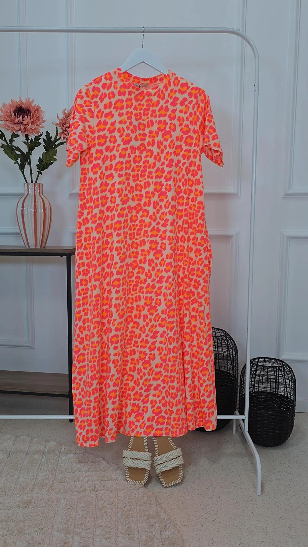 Creme Neon Pink Neon Orange