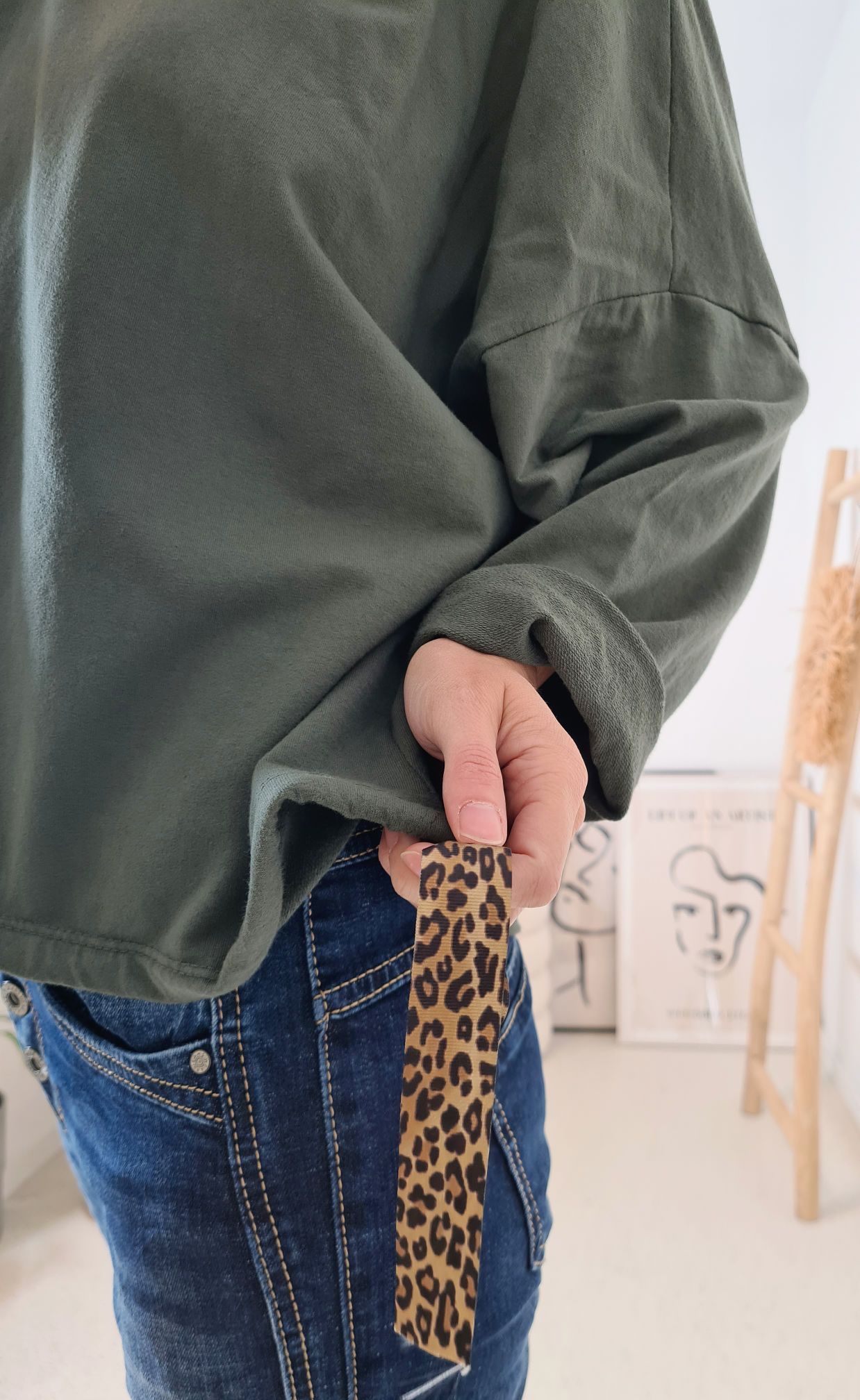 HOODIE NAOMI KHAKI Sweater Kapuze Made in Italy 34-42 Longsleeve Pullover LEO Leopard HOODIE NAOMI KHAKI Sweater Kapuze Made in Italy 34-42 Longsleeve Pullover LEO Leopard