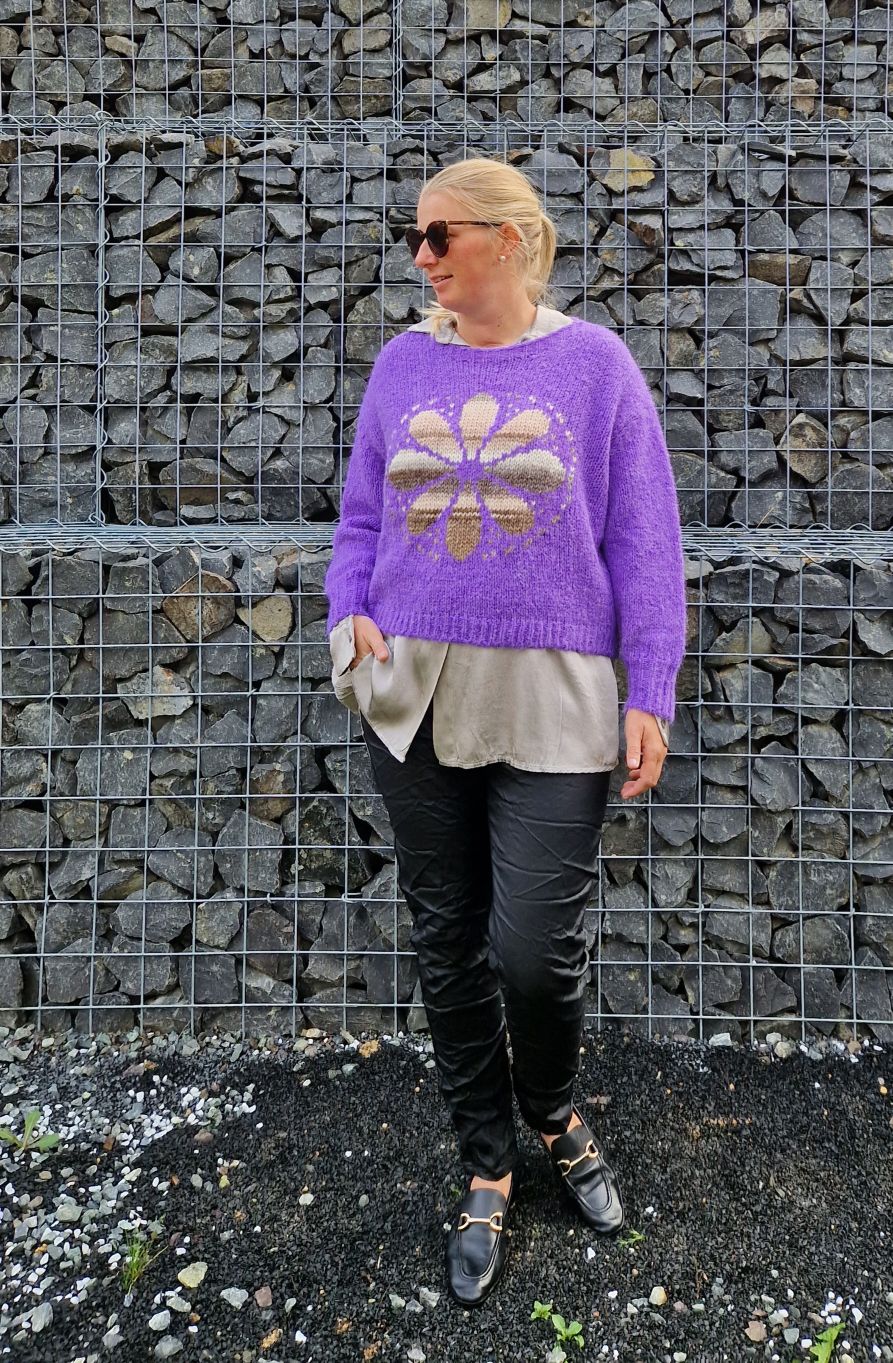 KNIT SWEATER GRETA FLOWER LILA Strickpullover Pullover 34-42 Made in Italy versch. Farben KNIT SWEATER GRETA FLOWER LILA Strickpullover Pullover 34-42 Made in Italy versch. Farben