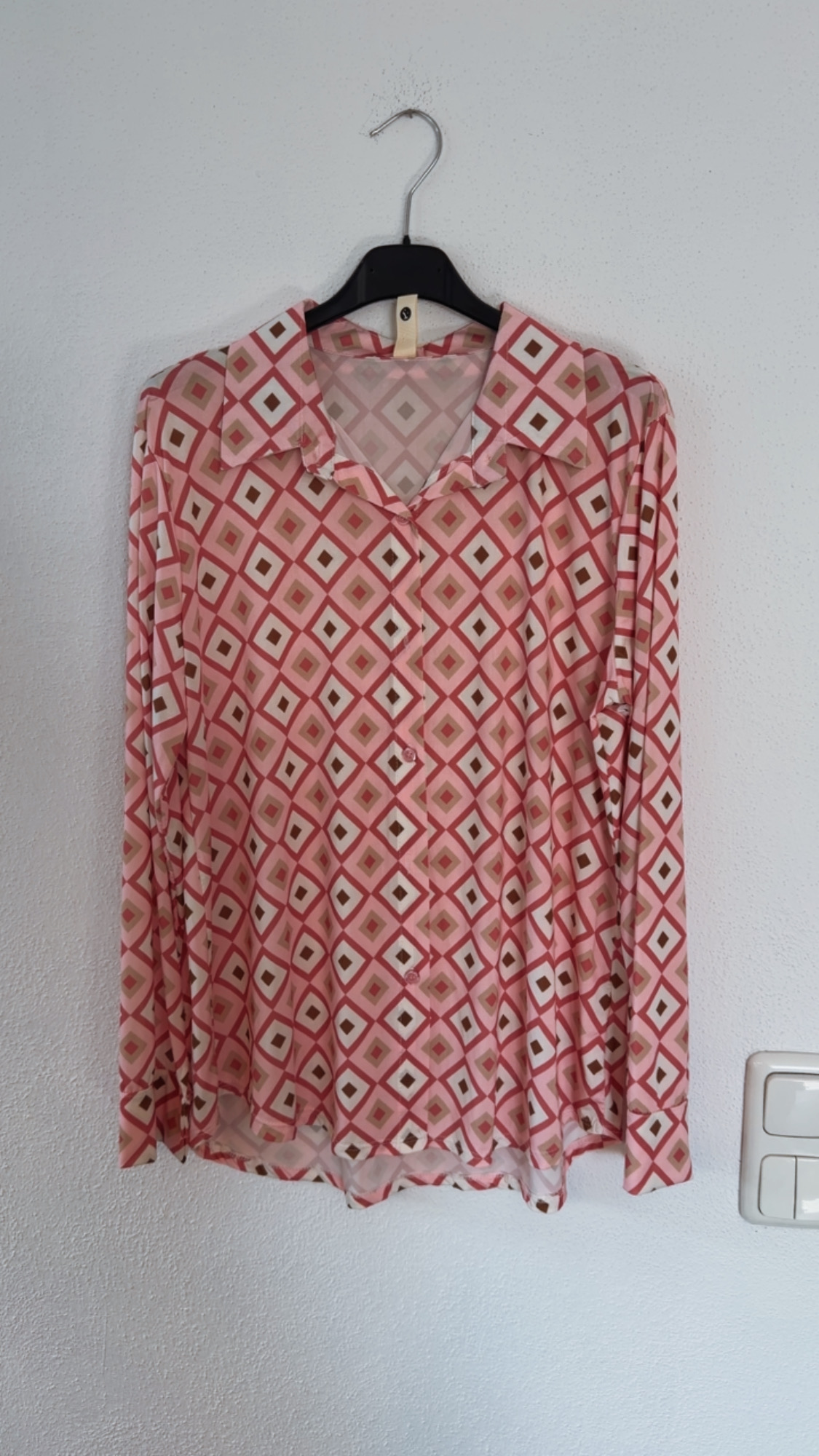 Bluse Valeria – Edle Kofferbluse mit grafischem Muster – Edle Kofferbluse mit grafischem Muster Made in Italy Gr 34-42
