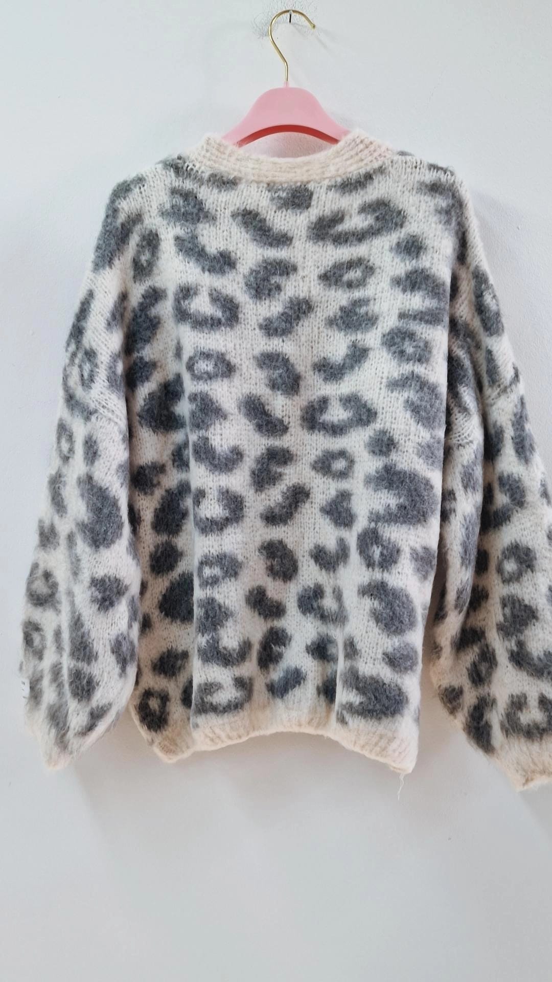 Strickjacke Leo mit Patch – Fashion Must-have SJ0194 I Made in Italy 34-42