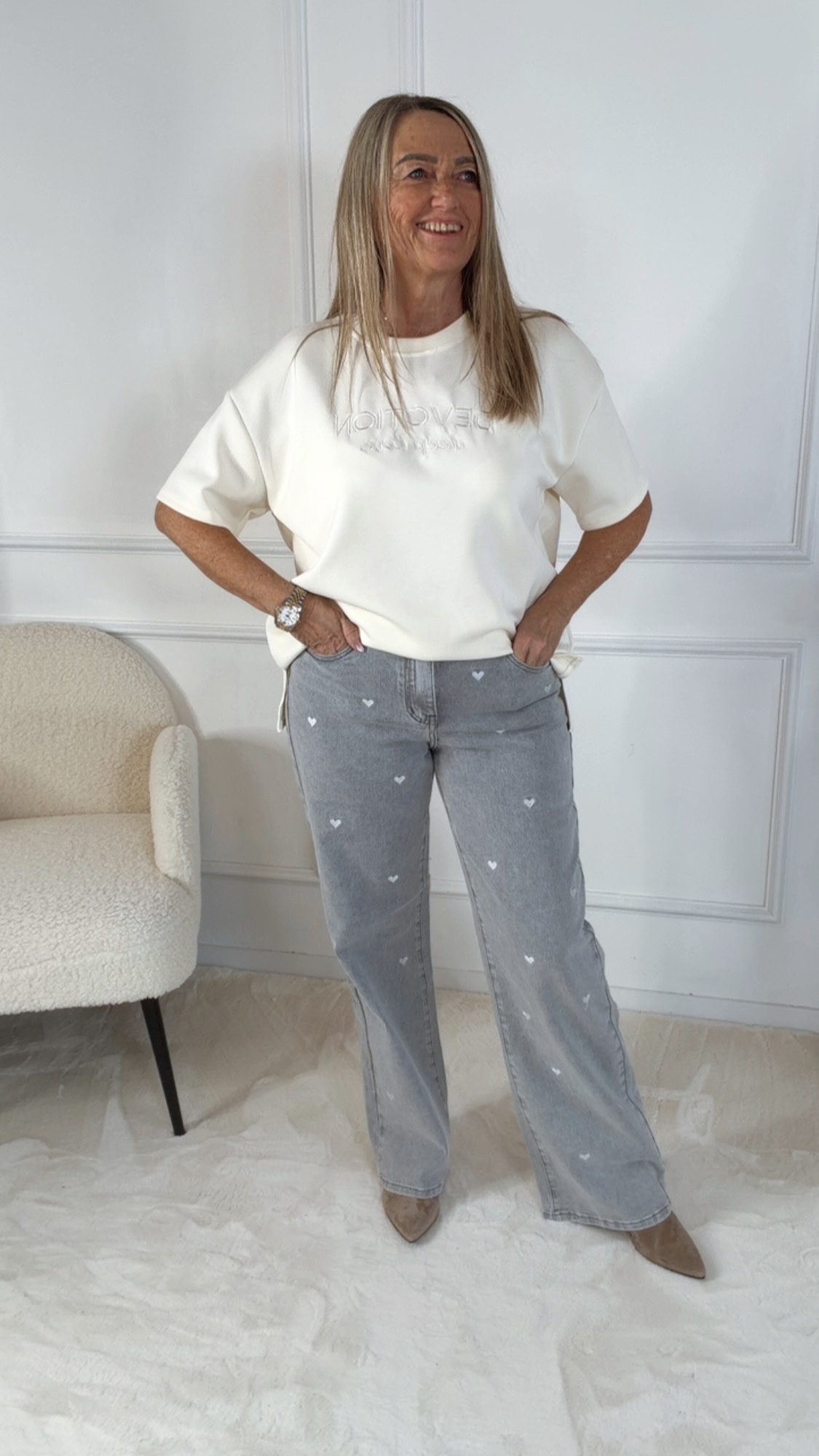 DENIM SOPHIE LIGHT GREY HEART Jeans Hose mit eingestickten Herzen