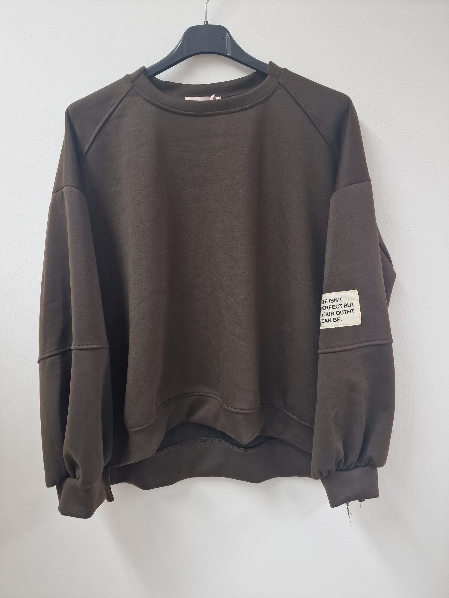 Butterstoff-Sweatshirt uni mit Statement-Patch – SW0094 Made in Italy Gr 34-42