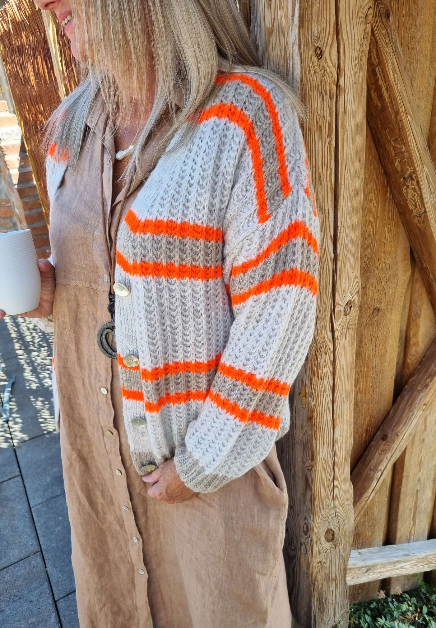 SHORT KNIT CARDIGAN MYKONOS STRIPES BUTTONS BEIGE TAUPE ORANGE kurze Strick Jacke Made in Italy Streifen Knöpfe 34-42 SHORT KNIT CARDIGAN MYKONOS STRIPES BUTTONS BEIGE TAUPE ORANGE kurze Strick Jacke Made in Italy Streifen Knöpfe 34-42