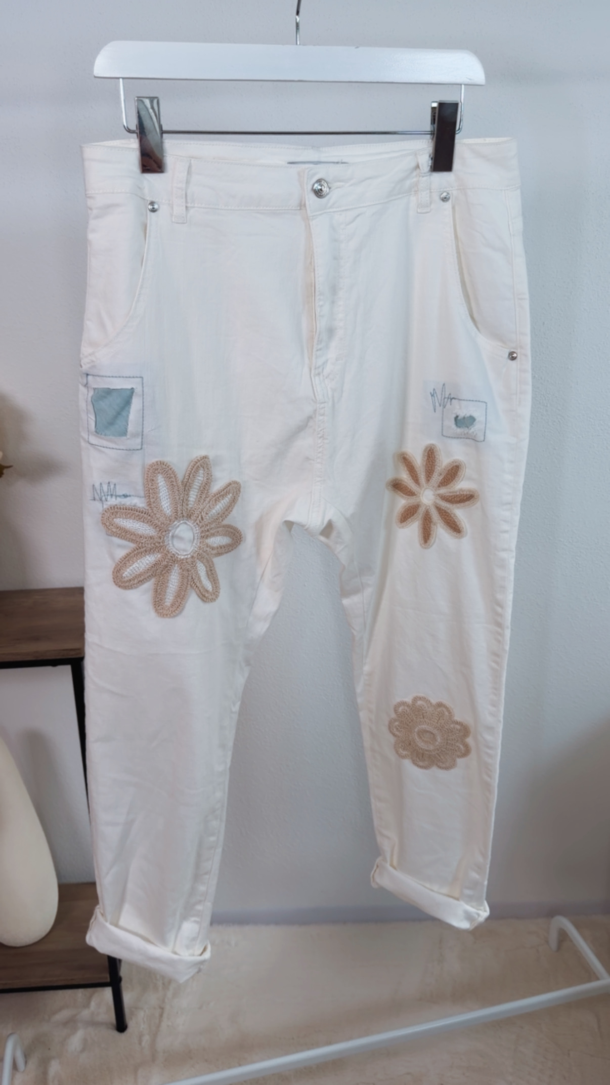 Jeans Rosavita weiß Blumenstickerei SW1947 Made in Italy