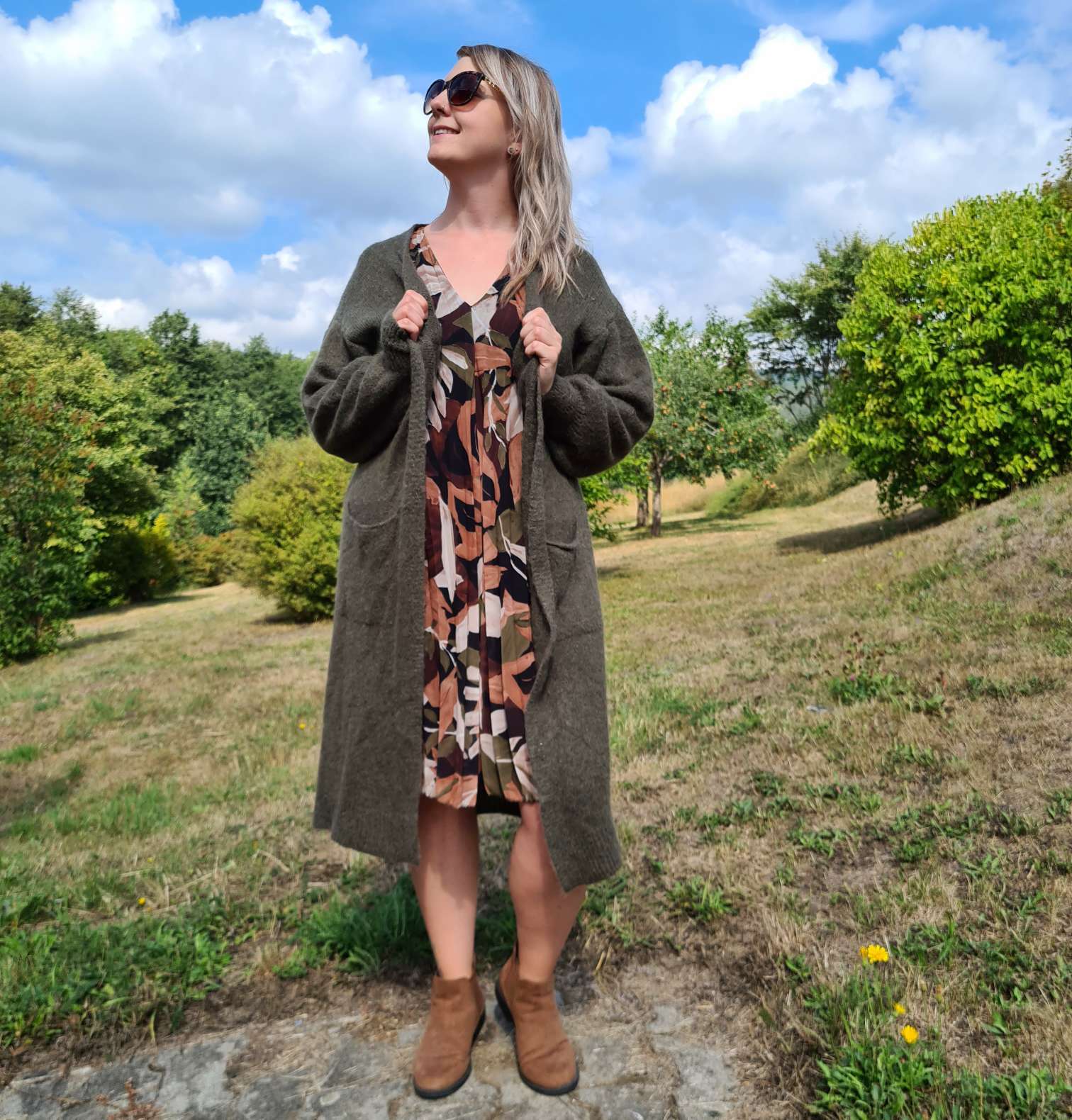 PLISSEE DRESS GINA LEAVES KHAKI 36-42 Made in Italy Plissee Herbst Kleid PLISSEE DRESS GINA LEAVES KHAKI 36-42 Made in Italy Plissee Herbst Kleid
