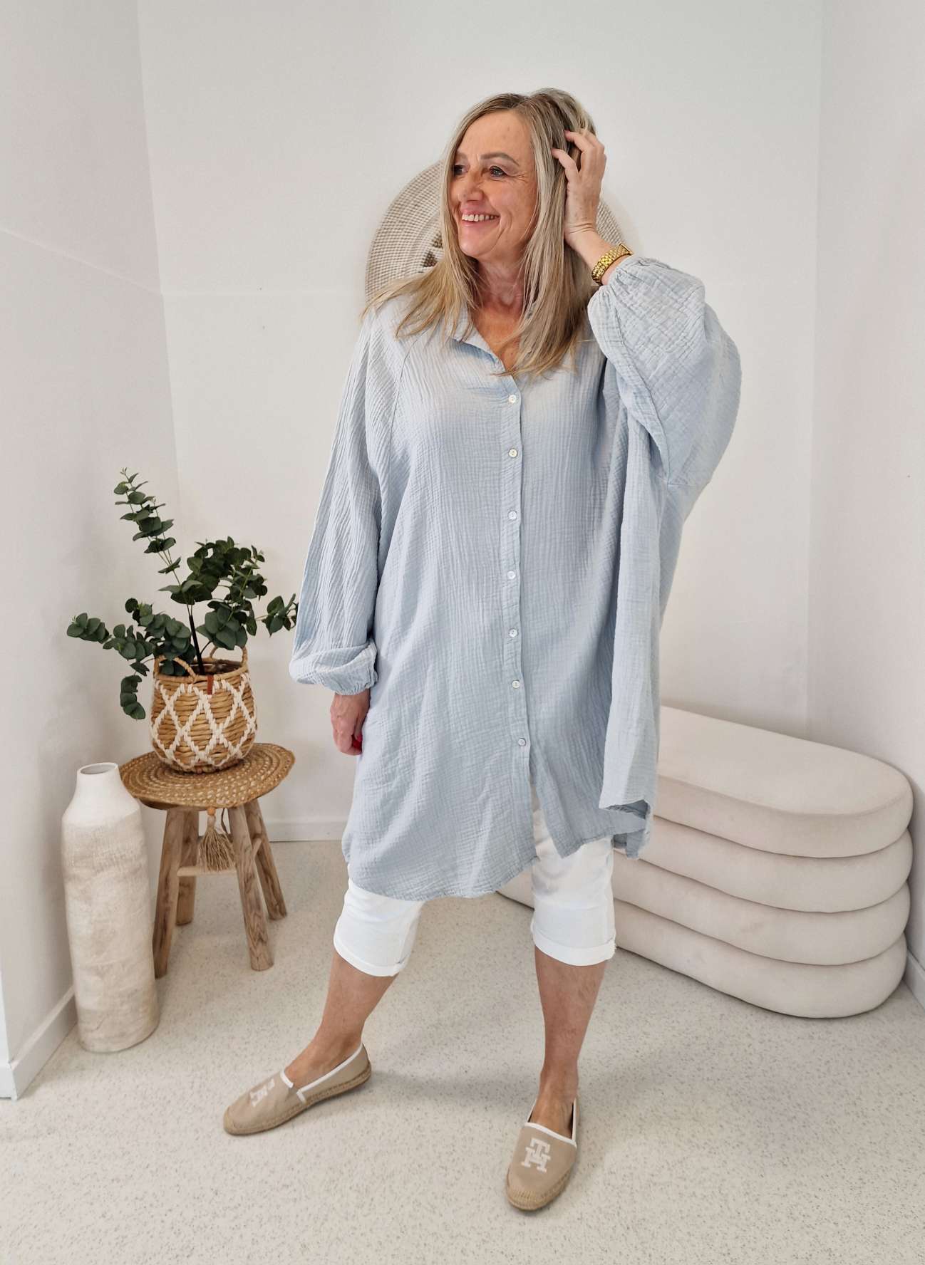 MUSSELIN OVERSIZE BLUSE BE CREATIVE HELLGRAU 34-42/44 Made in Italy Longbluse Kleid Tunika Shirt Blusenjacke MUSSELIN OVERSIZE BLUSE BE CREATIVE HELLGRAU 34-42/44 Made in Italy Longbluse Kleid Tunika Shirt Blusenjacke