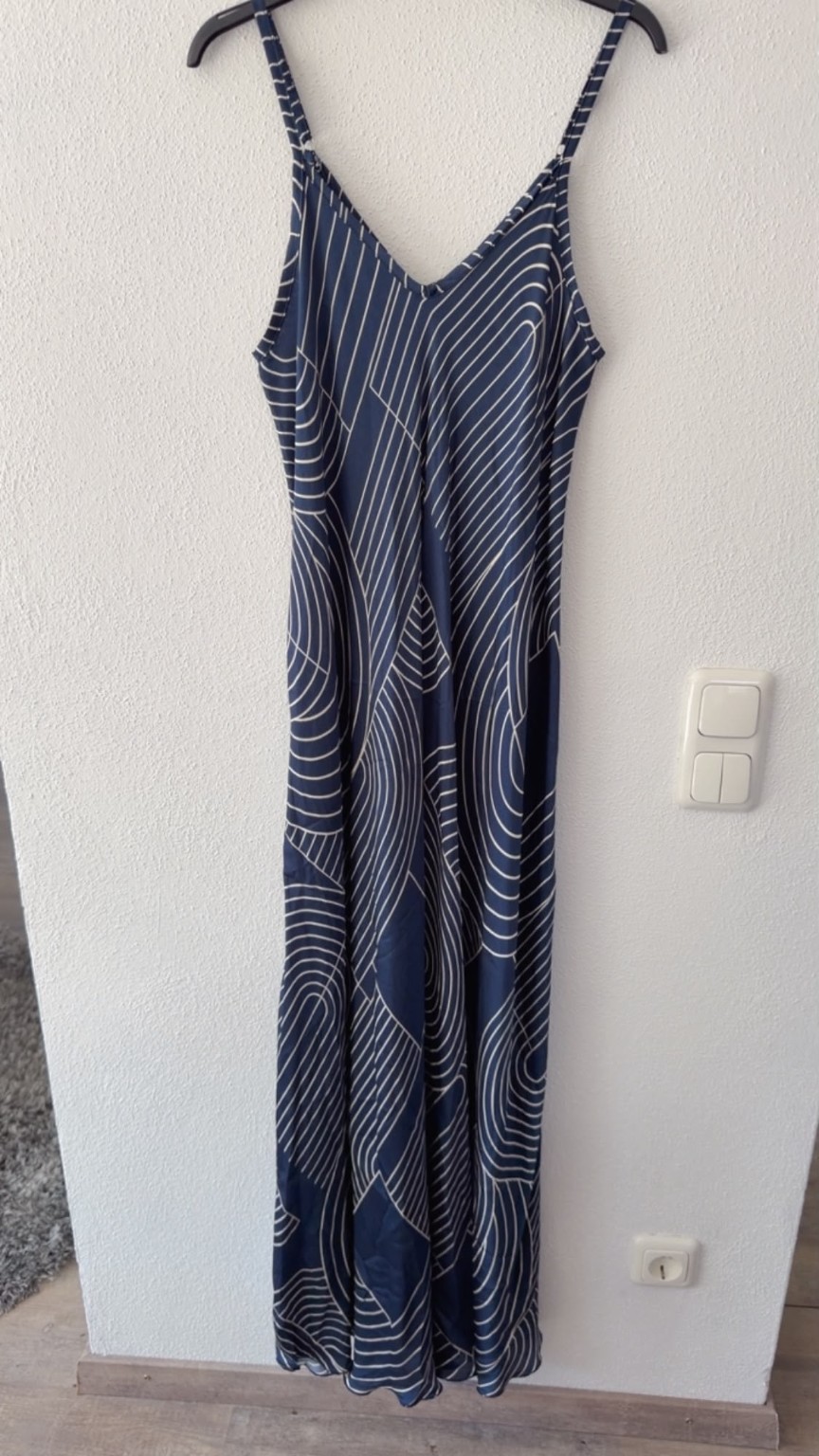 Kleid Mariella – Exklusiver Seiden-Look mit besonderem Design Made in Italy Gr 34-42/44
