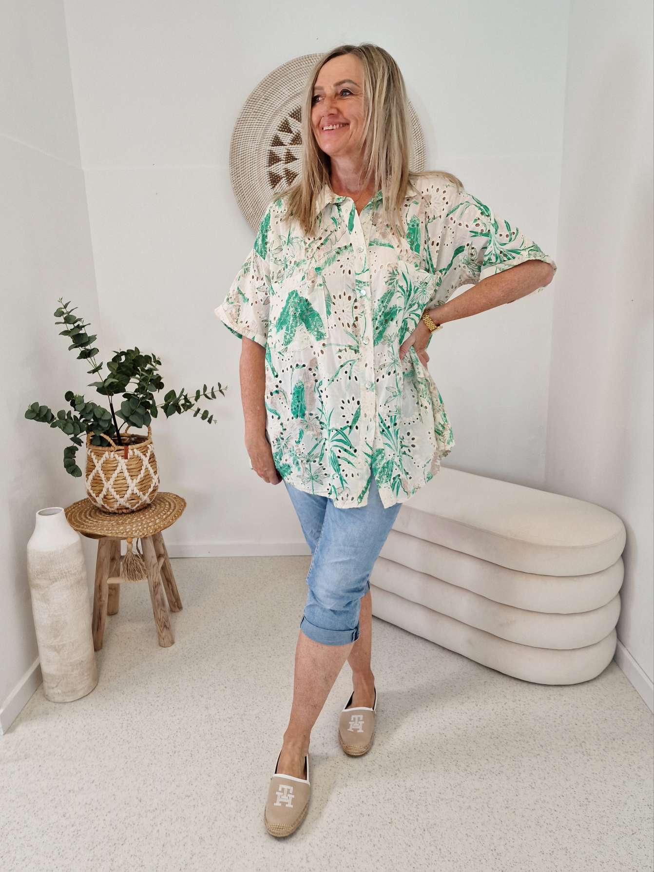 LOCHSTICKEREI BLUSE ROMANCE GRÜN Oversize 34-42/44 Hemd Hemdbluse Baumwolle LOCHSTICKEREI BLUSE ROMANCE GRÜN Oversize 34-42/44 Hemd Hemdbluse Baumwolle