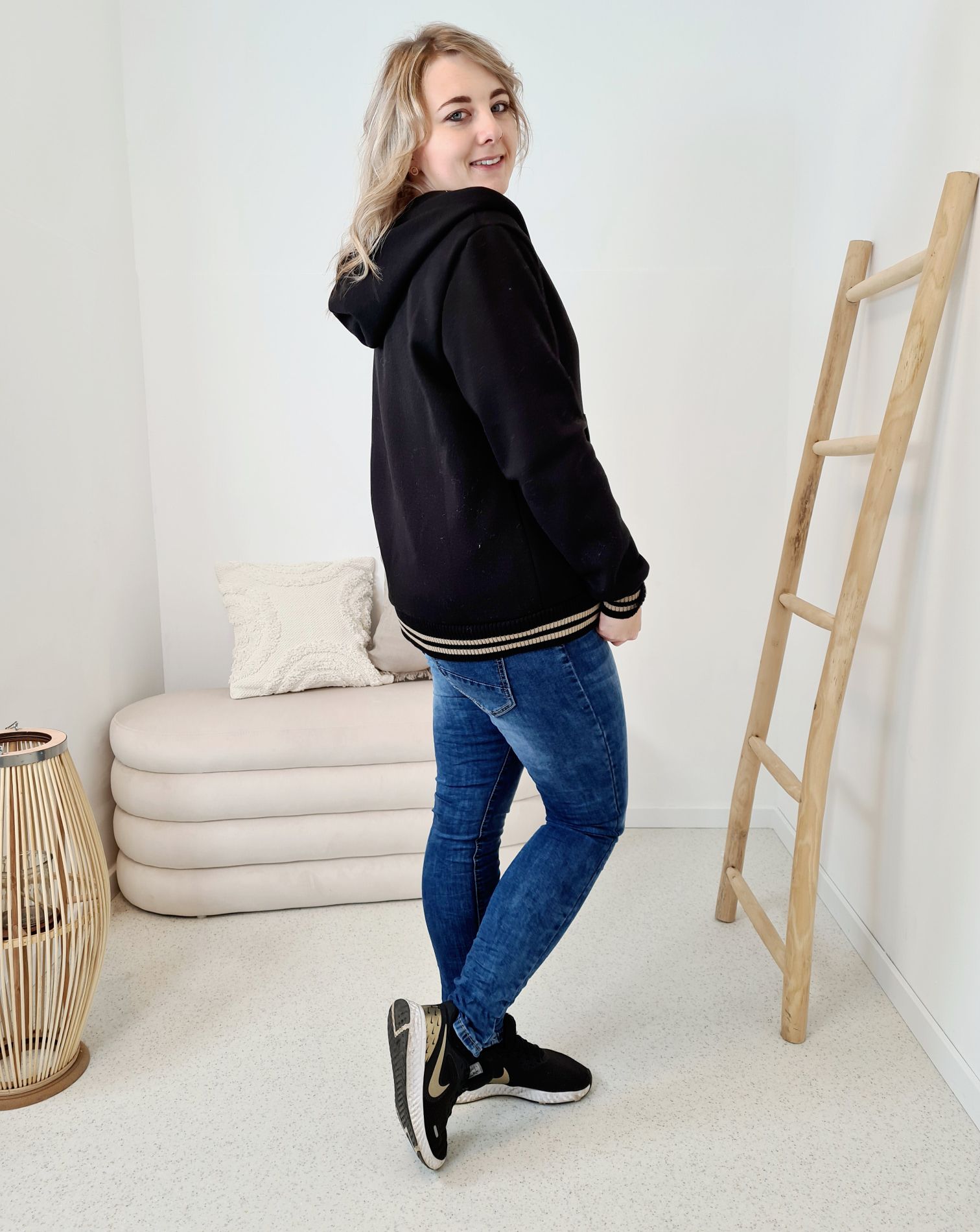 HOODIE SWEATER JACKE LOTTI SCHWARZ Made in Italy Oversize 34-42 versch. Farben HOODIE SWEATER JACKE LOTTI SCHWARZ Made in Italy Oversize 34-42 versch. Farben