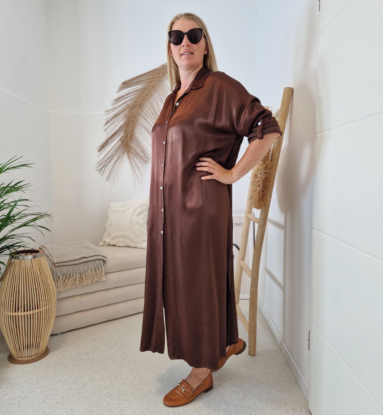 BLUSENKLEID NORA BRAUN 34-42/44 Made in Italy Oversize Maxi Kleid Mantel DRESS Satin Optik BLUSENKLEID NORA BRAUN 34-42/44 Made in Italy Oversize Maxi Kleid Mantel DRESS Satin Optik