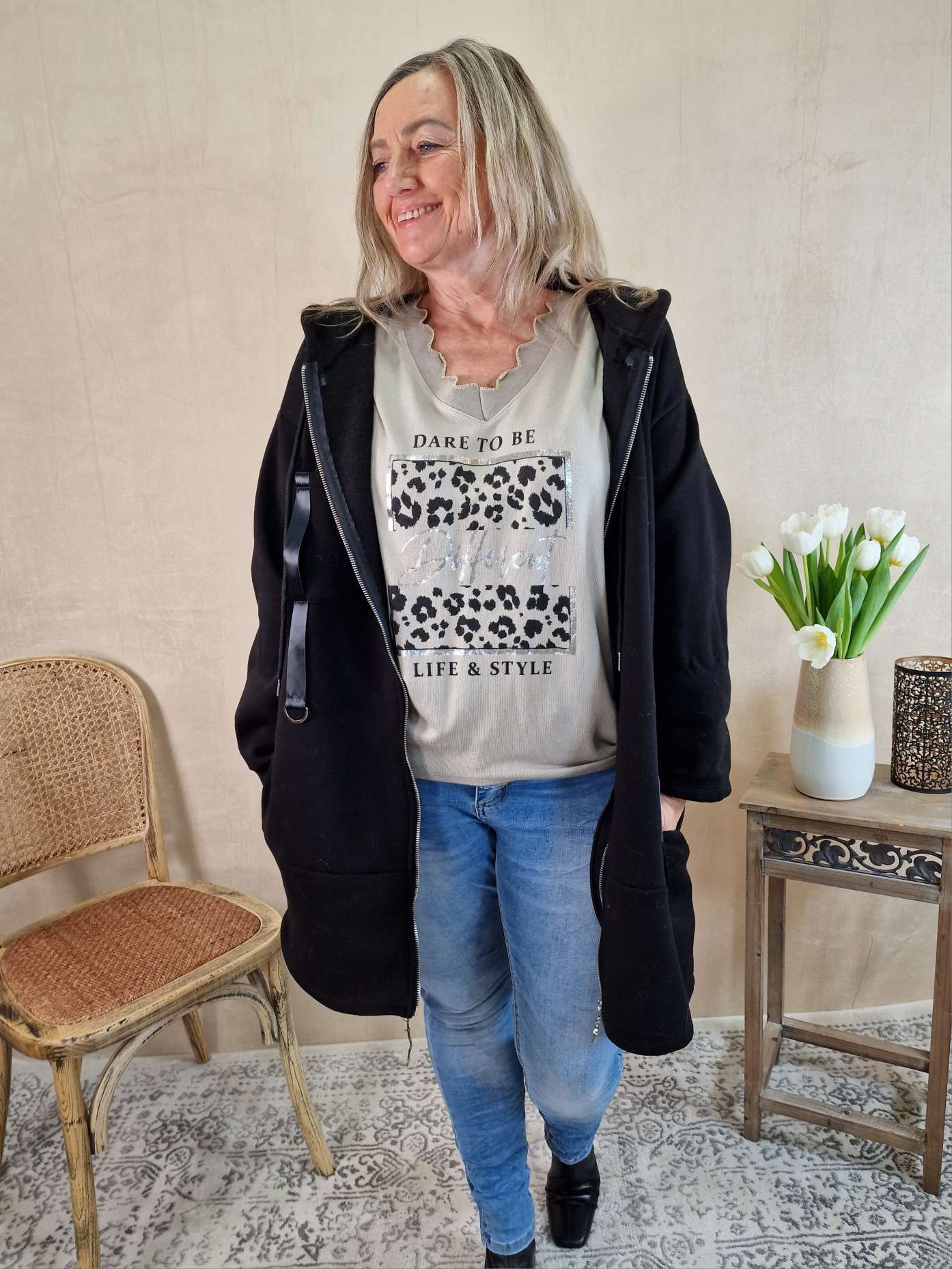 HOODIE SWEATER JACKE CARLO SCHWARZ 34-42 Made in Italy Oversize lange Sweatshirtjacke HOODIE SWEATER JACKE CARLO SCHWARZ 34-42 Made in Italy Oversize lange Sweatshirtjacke
