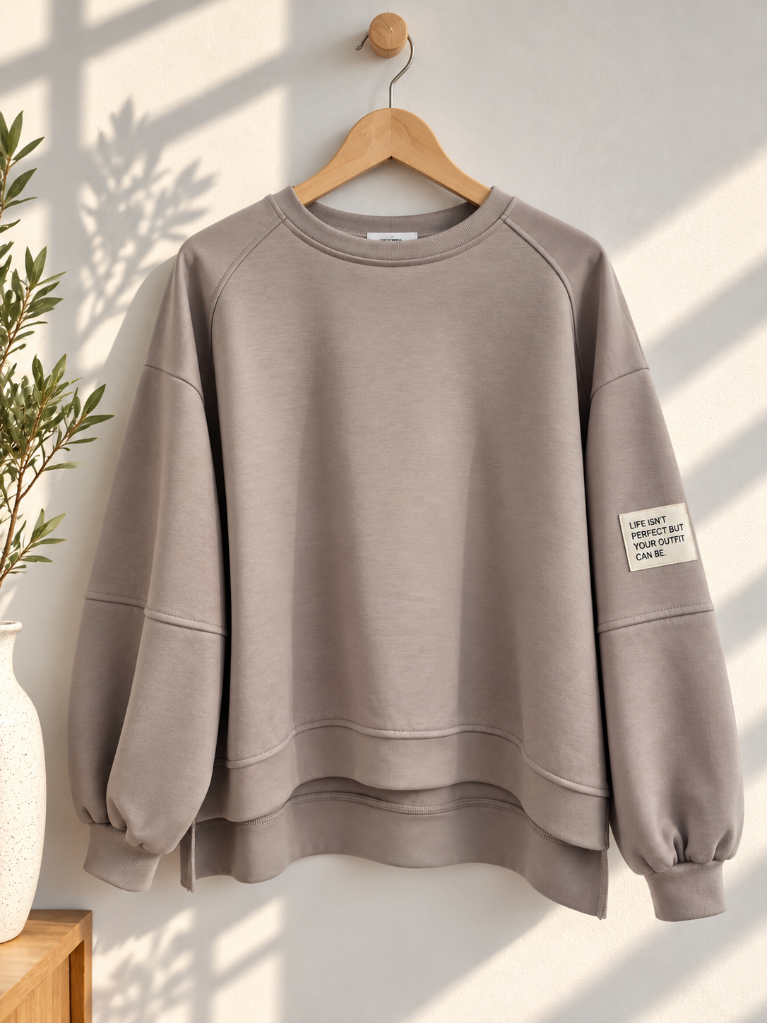 Butterstoff-Sweatshirt uni mit Statement-Patch – SW0094 Made in Italy Gr 34-42