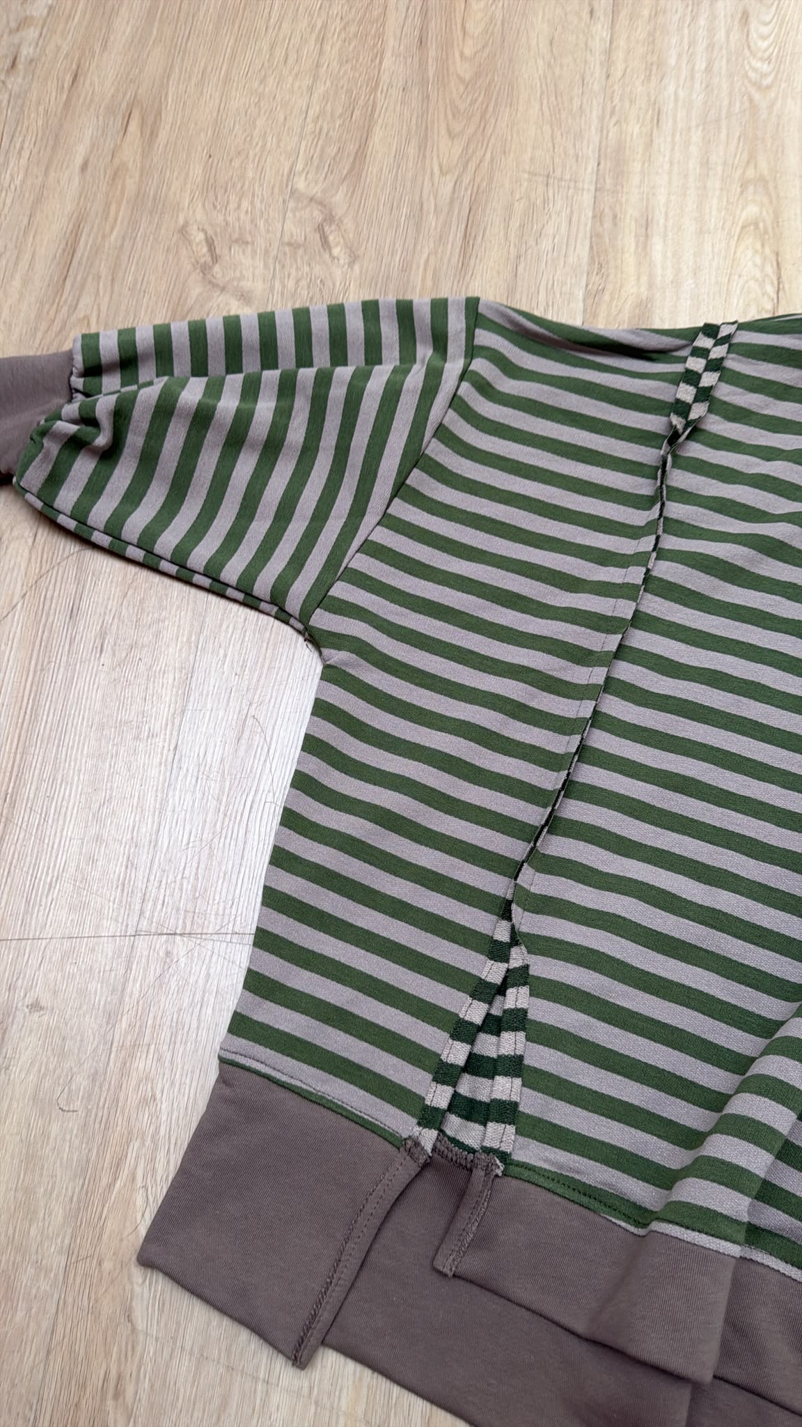 Sweater Charly mit Raw-Cut Details Stripes Made in Italy 34-44/46