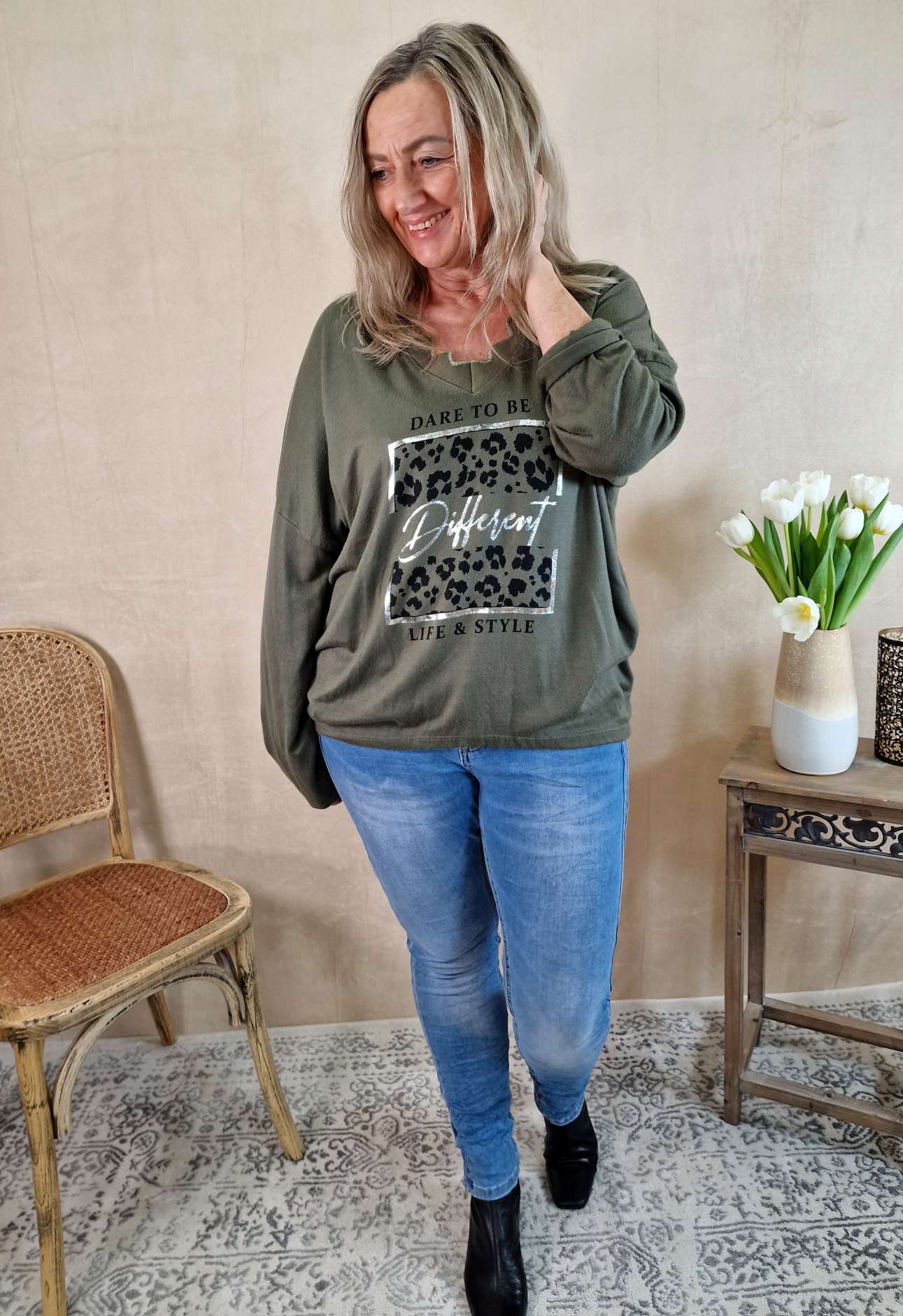 LONGSLEEVE SHIRT DARE TO BE DIFFERENT KHAKI 34-42/44 Made in Italy Langarm Pullover Oversize LONGSLEEVE SHIRT DARE TO BE DIFFERENT KHAKI 34-42/44 Made in Italy Langarm Pullover Oversize