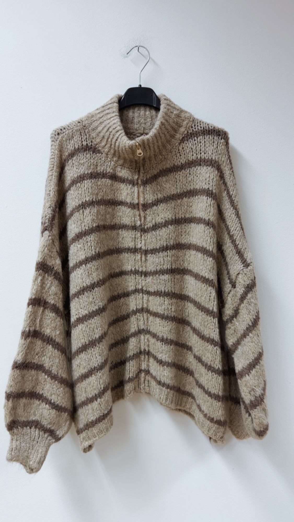 Strickjacke SJ0120 im Streifenlook mit Reißverschluss – passt bis gute Gr. 42 Made in Italy