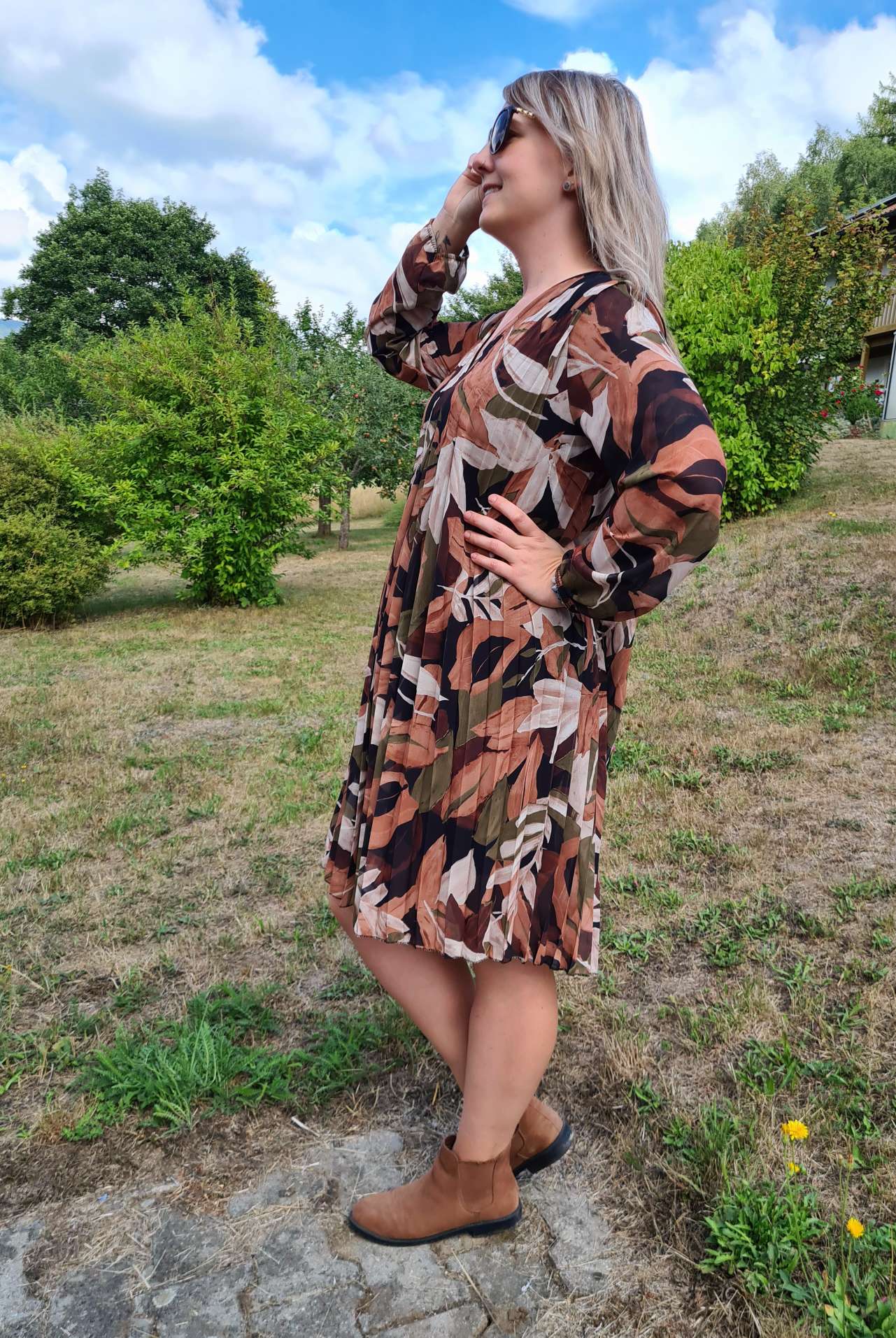 PLISSEE DRESS GINA LEAVES KHAKI 36-42 Made in Italy Plissee Herbst Kleid PLISSEE DRESS GINA LEAVES KHAKI 36-42 Made in Italy Plissee Herbst Kleid