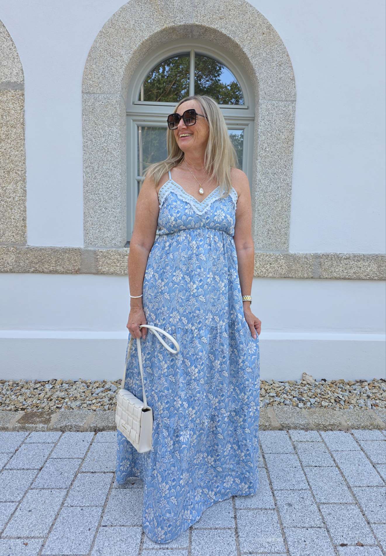 SPAGHETTIKLEID SHEILA JEANSLOOK NIETEN FRANSEN Italy Style 36-kleine 44