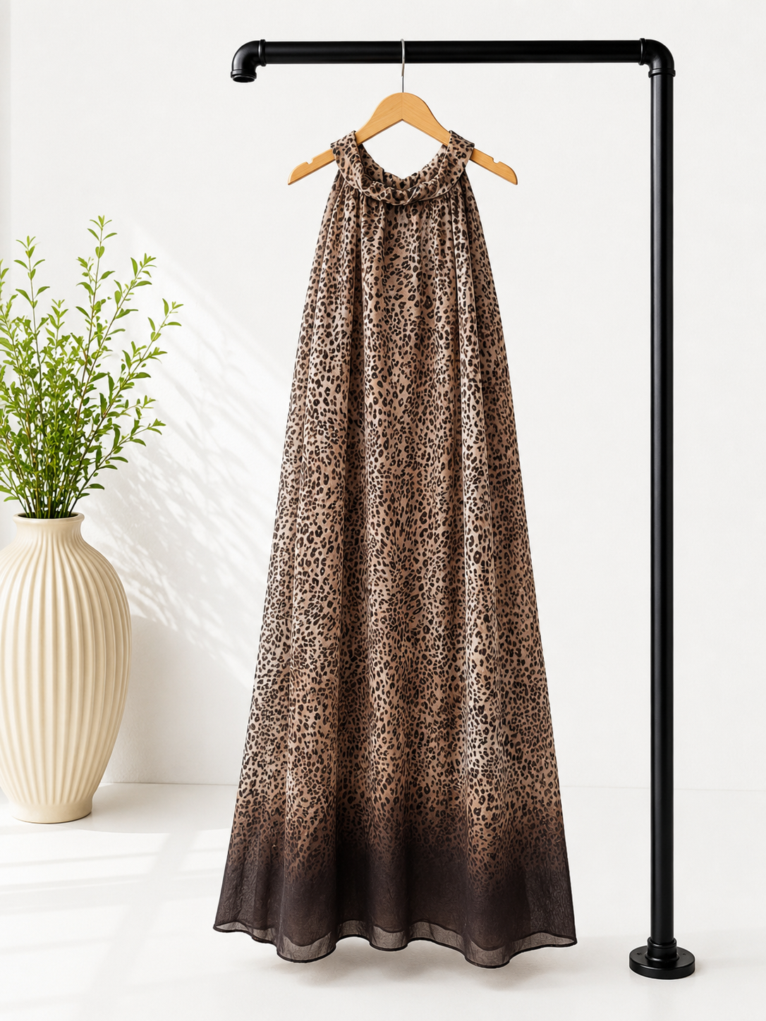 Kleid ZAHRA – Eleganz mit trendigem Leo-Design  – Made in Italy  | Passend bis gute Größe 42