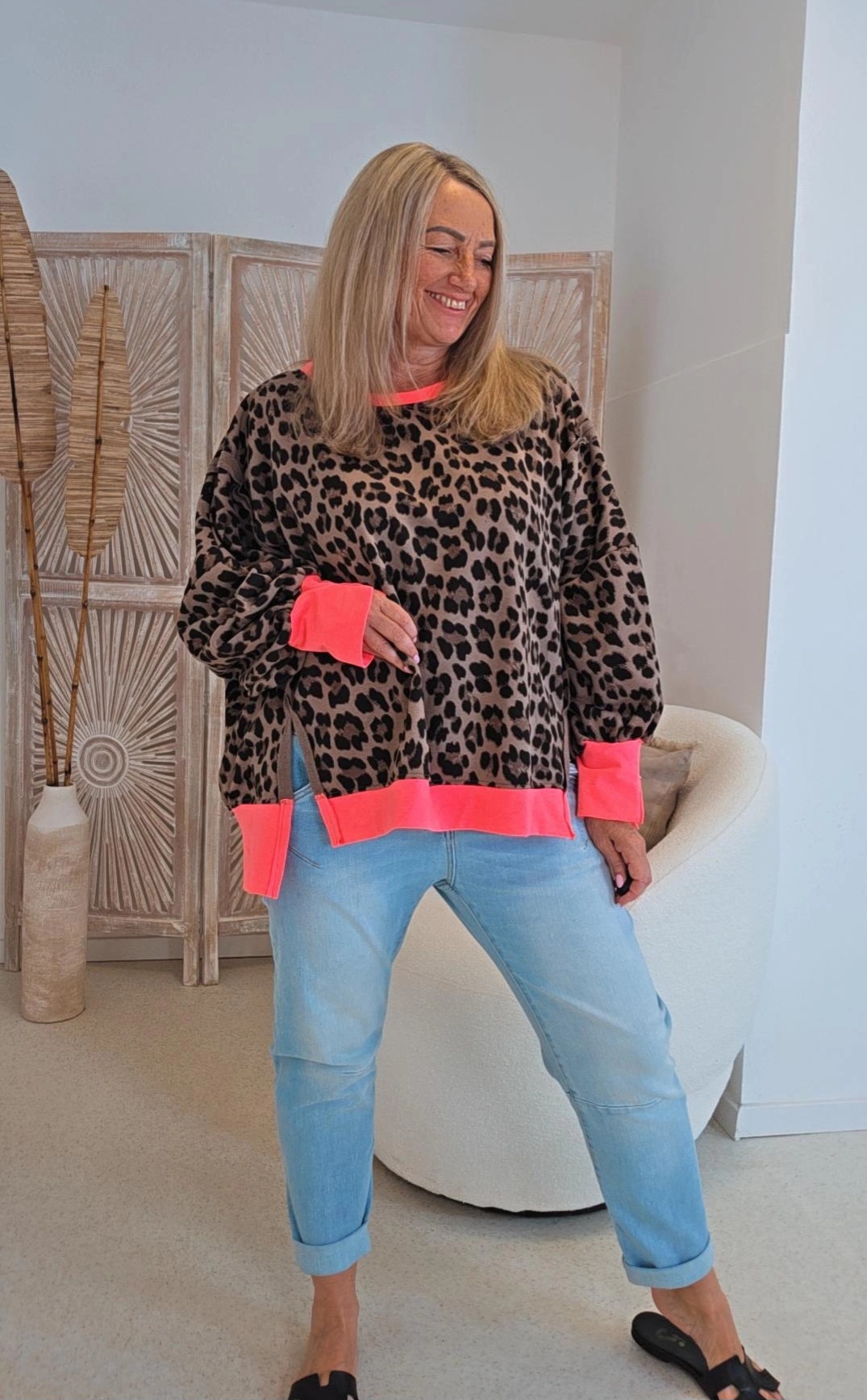 OVERSIZE SWEATER CARLOTA LEO NEONDETAILS Made in Italy 34-44/46