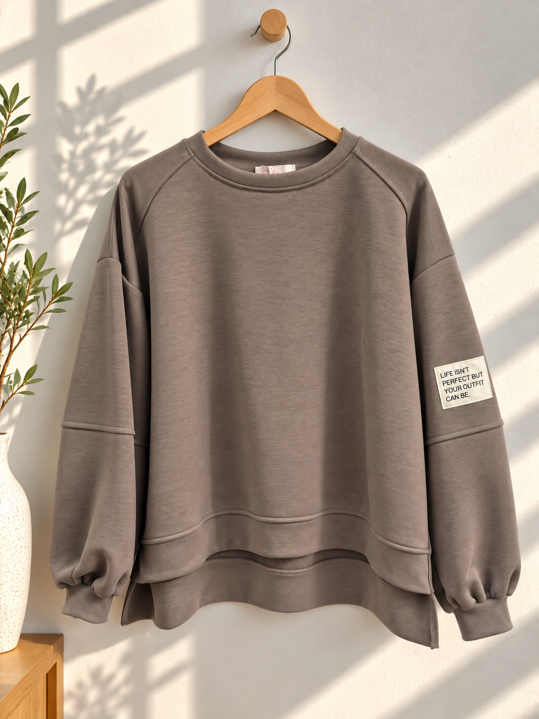 Butterstoff-Sweatshirt uni mit Statement-Patch – SW0094 Made in Italy Gr 34-42
