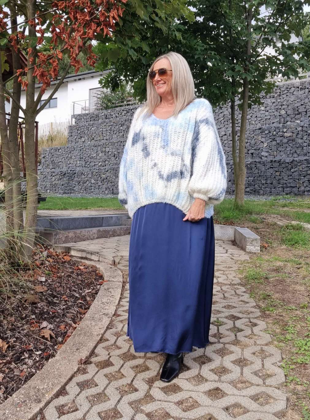 EDLER SILK SKIRT ERIKA BLAU Satin Rock Seiden Mix Made in Italy Sommerhose 34-40 EDLER SILK SKIRT ERIKA BLAU Satin Rock Seiden Mix Made in Italy Sommerhose 34-40