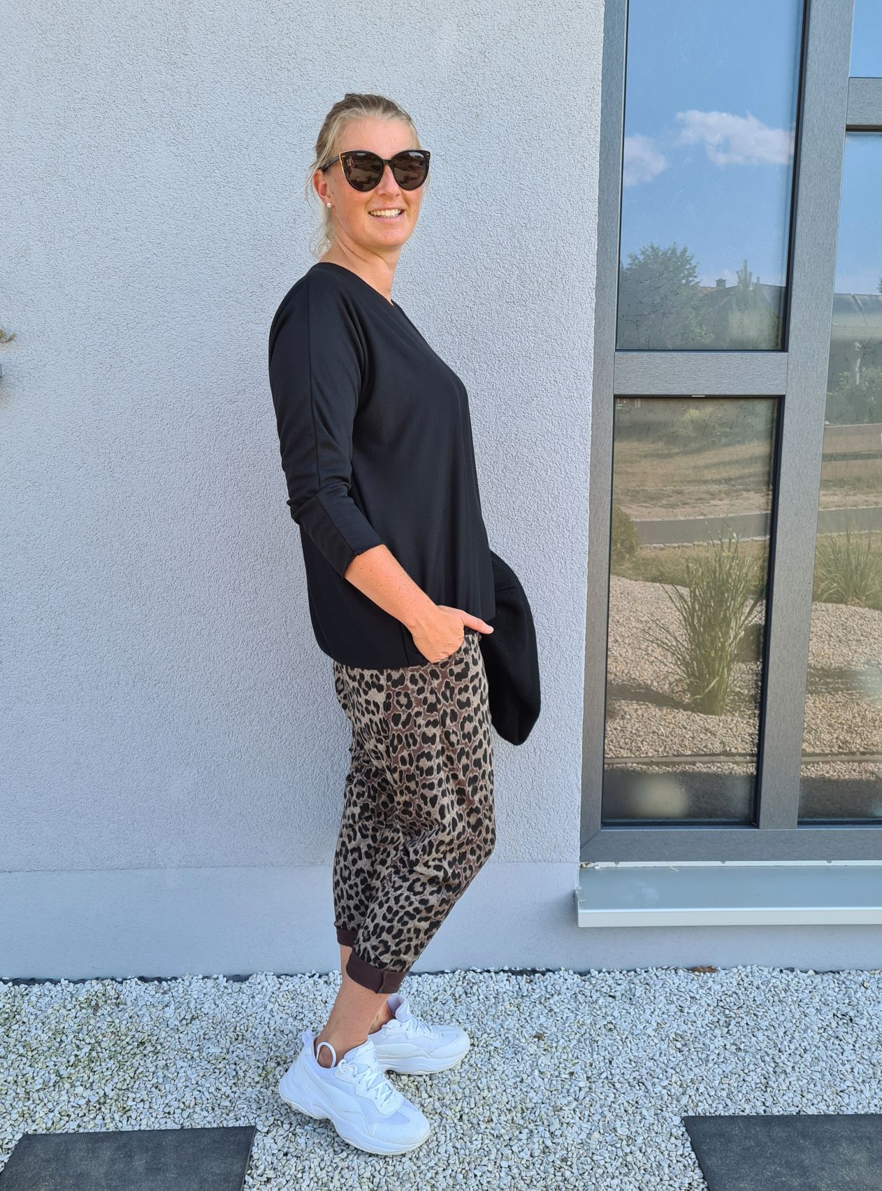 LEO BAGGY JOGPANT NALA SCHLAMM 36-42 Made in Italy Freizeit Hose Jogger Jogginghose PANT LEO BAGGY JOGPANT NALA SCHLAMM 36-42 Made in Italy Freizeit Hose Jogger Jogginghose PANT