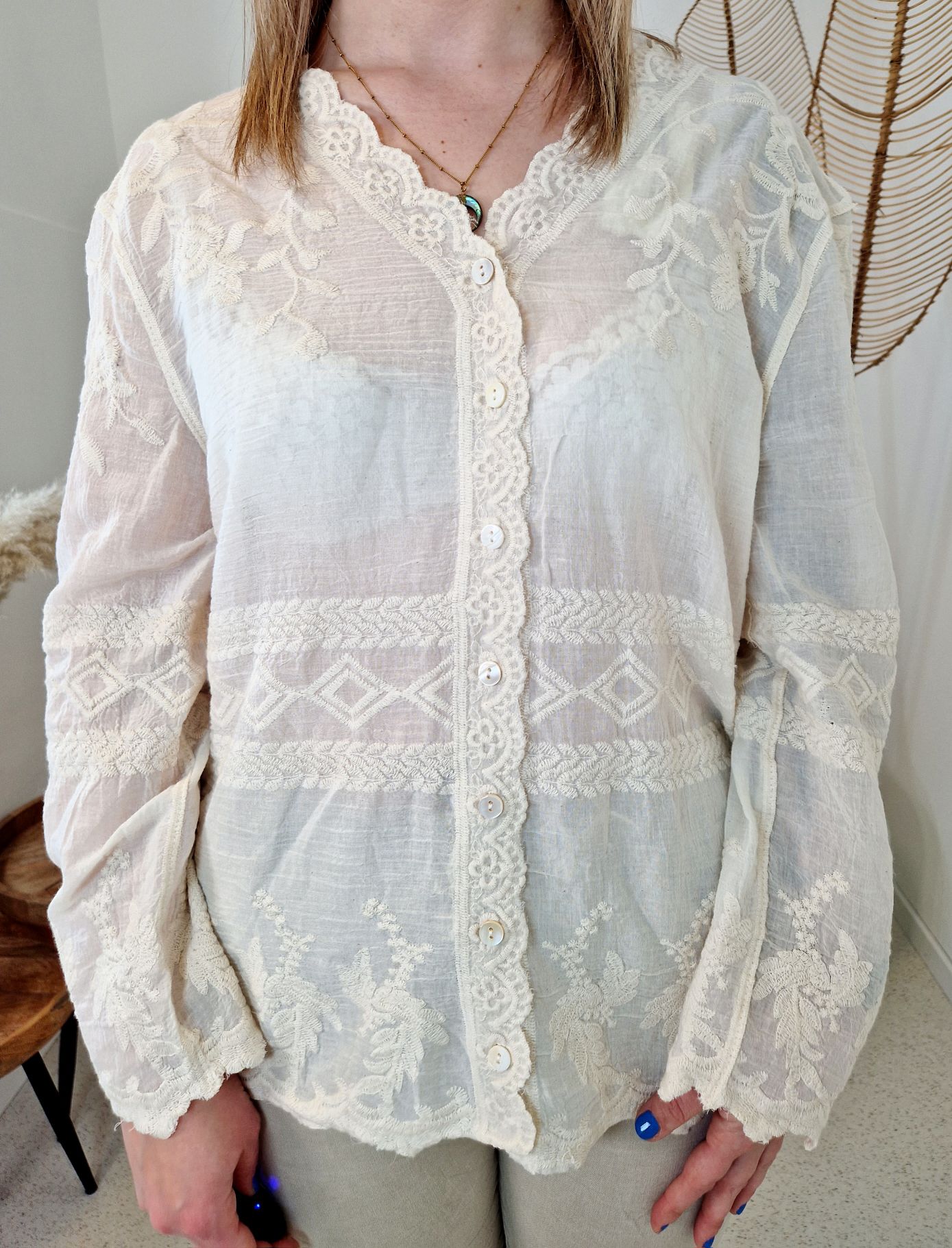 SPITZEN BLUSE PALINA BEIGE 34-42 Italy Style Shirt Hemd Blusenjacke