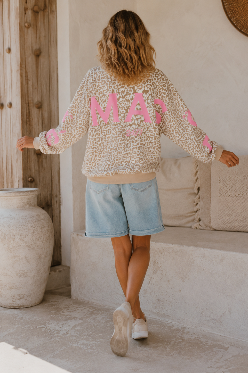 Sweatshirt „Namaste 24/7 LEO" – Made in Italy | One Size bis ca. Gr. 42