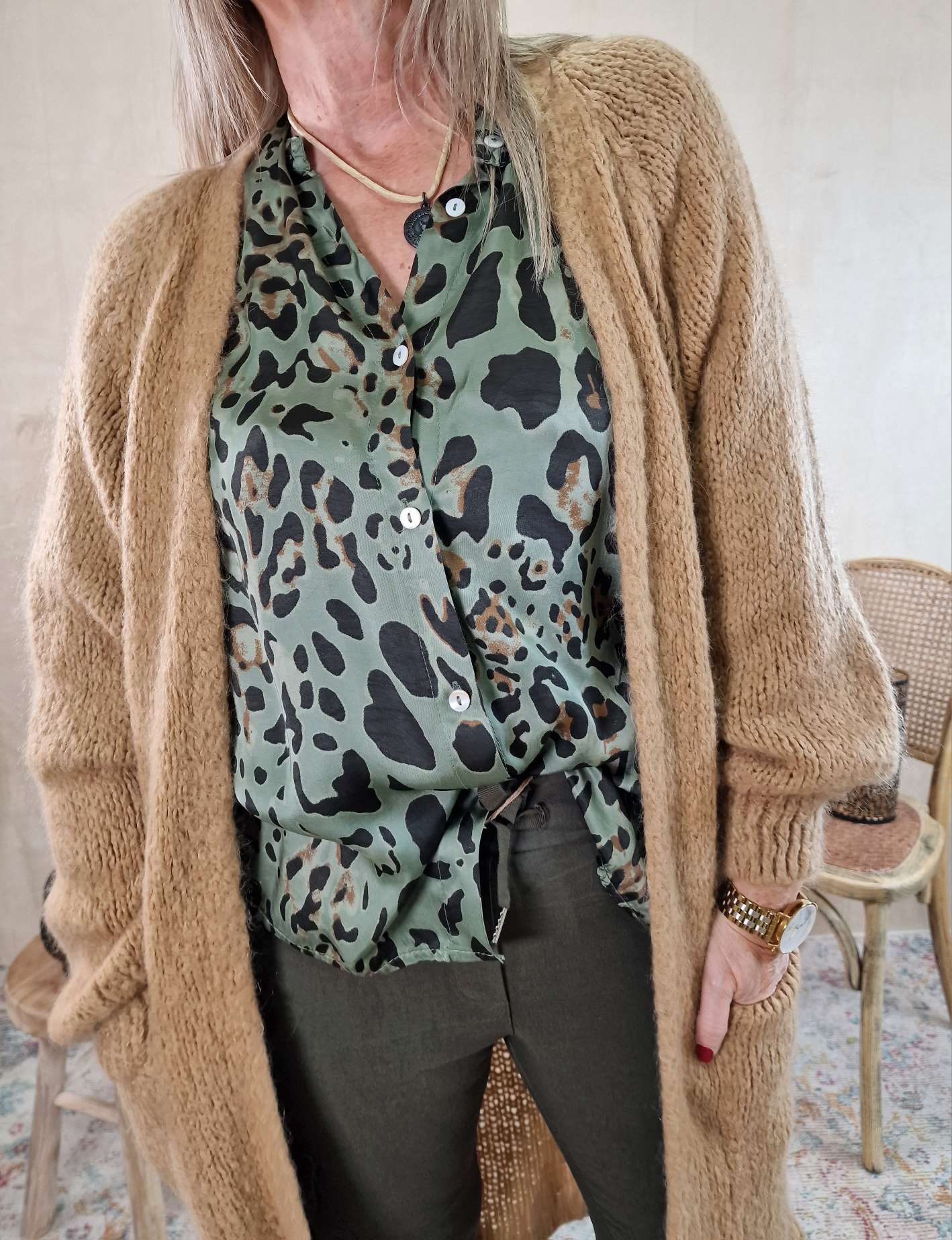 EDLE BLUSE MARY LEO KHAKI 34-40 Made in Italy Viskose Hemd Shirt EDLE BLUSE MARY LEO KHAKI 34-40 Made in Italy Viskose Hemd Shirt
