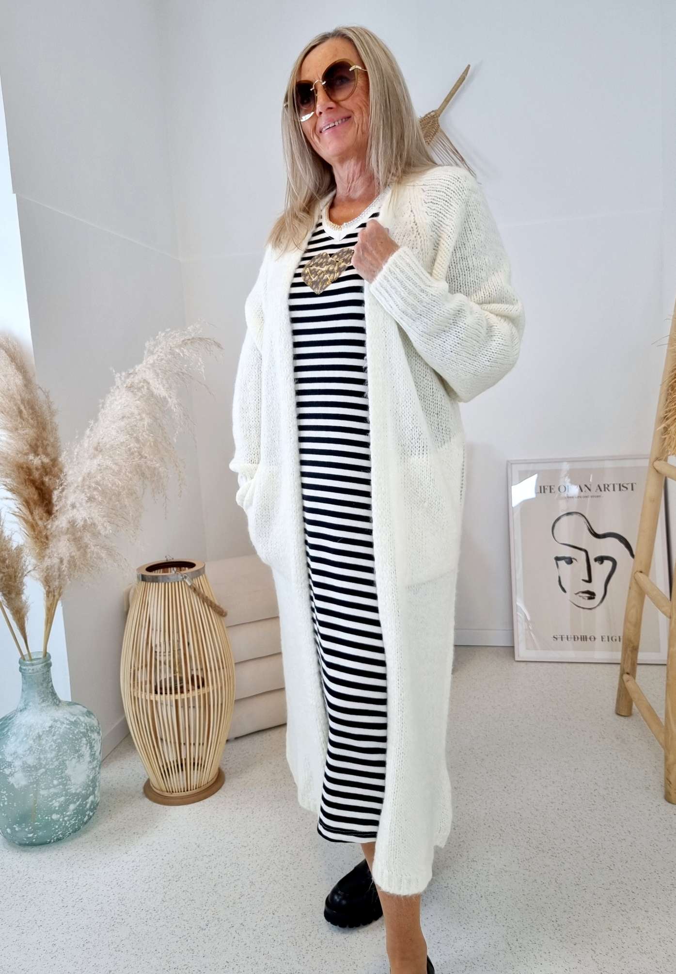 SWEATKLEID SAMY SCHWARZ 36-40 Made in Italy Shirtkleid Langarm Stripes Strickkleid SWEATKLEID SAMY SCHWARZ 36-40 Made in Italy Shirtkleid Langarm Stripes Strickkleid