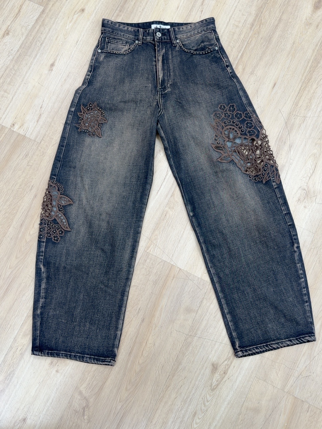 Ballonjeans mit Blumenstickerei SW6067 I J0028 I Made in Italy