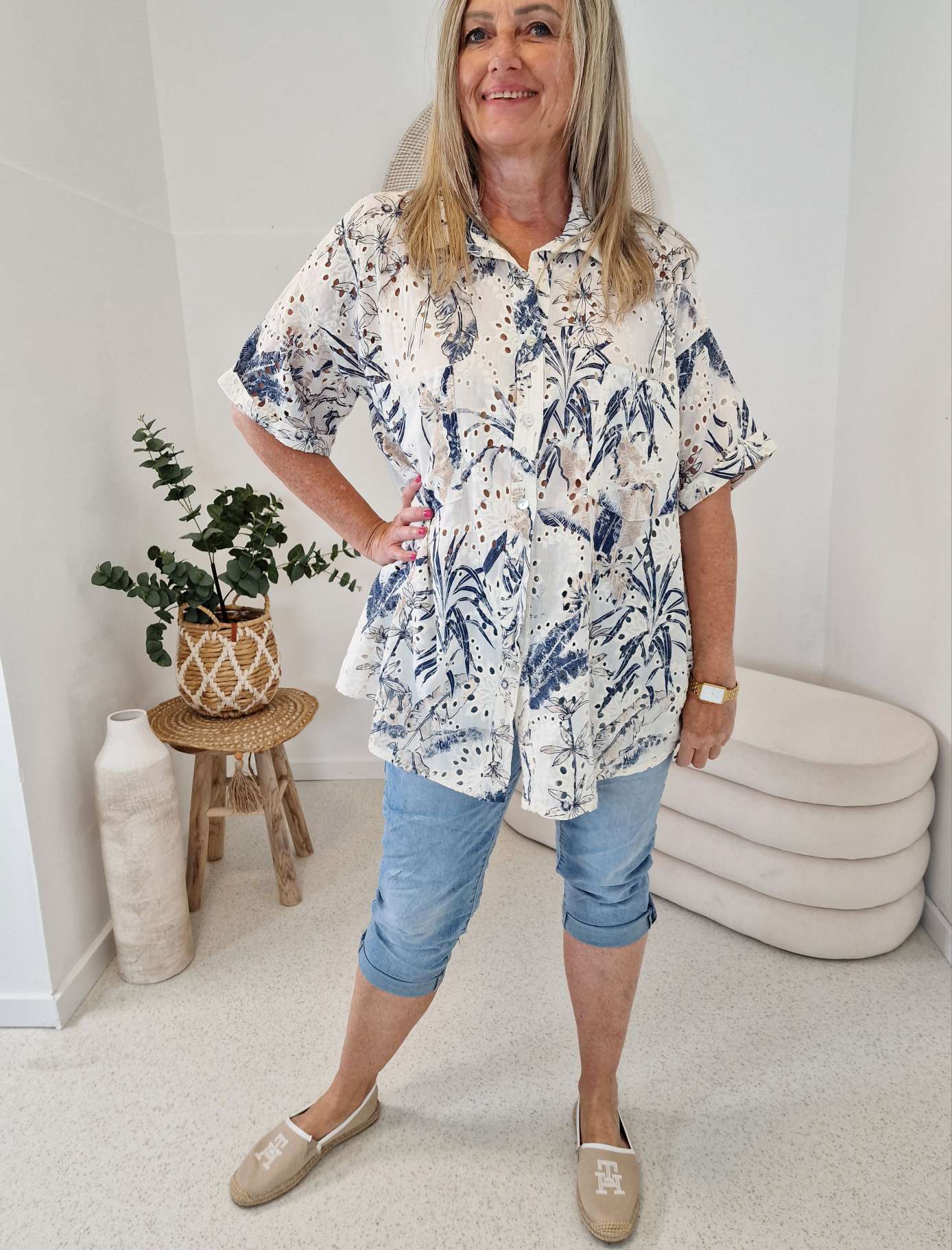 LOCHSTICKEREI BLUSE ROMANCE DUNKELBLAU Oversize 34-42/44 Hemd Hemdbluse Baumwolle LOCHSTICKEREI BLUSE ROMANCE DUNKELBLAU Oversize 34-42/44 Hemd Hemdbluse Baumwolle