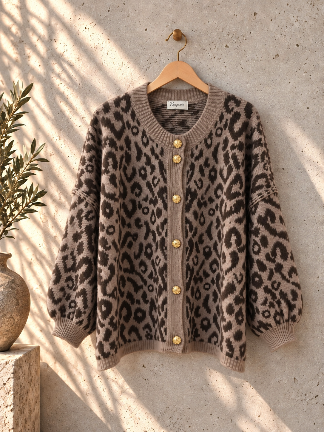 SJ0117 – Leo Strickjacke mit goldfarbenen Knöpfen I 36-46 I Made in Italy