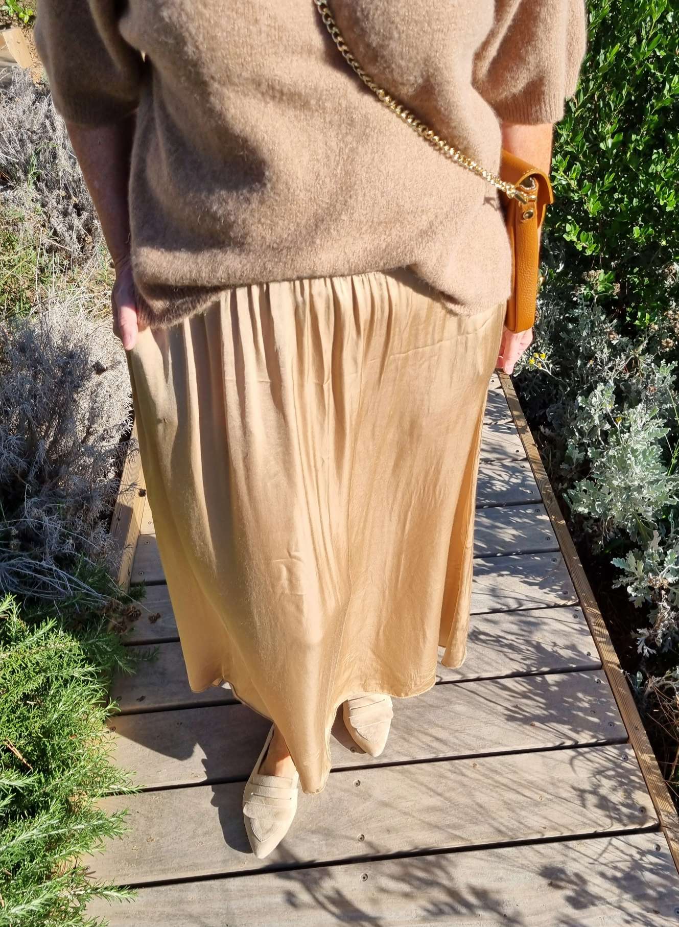 EDLER SILK SKIRT ERIKA CAMEL Satin Rock Seiden Mix Made in Italy Sommerhose 34-40 EDLER SILK SKIRT ERIKA CAMEL Satin Rock Seiden Mix Made in Italy Sommerhose 34-40