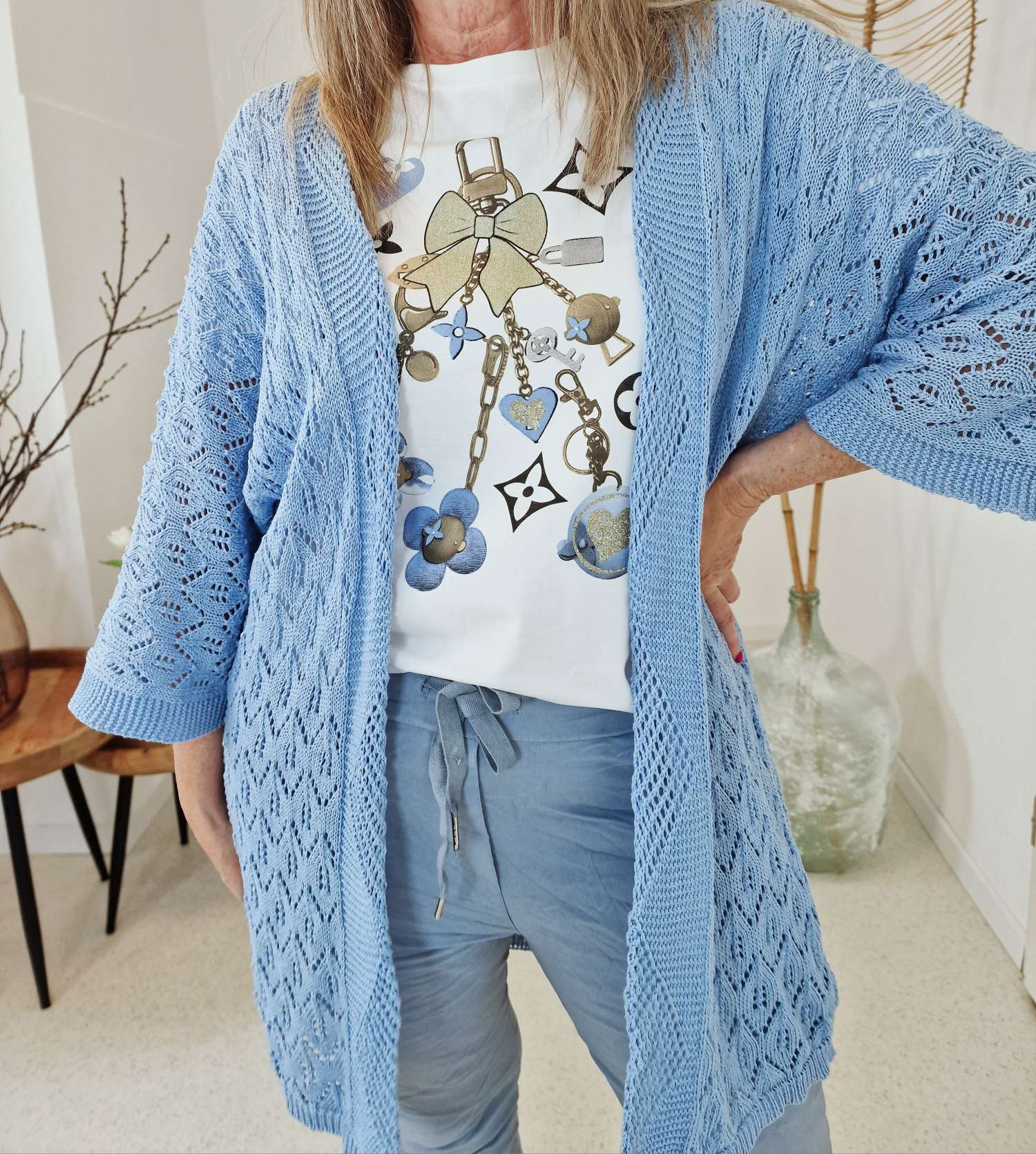 LOCHSTRICK CARDIGAN LAURA HELLBLAU 34-42 Made in Italy Strickjacke Strickmantel