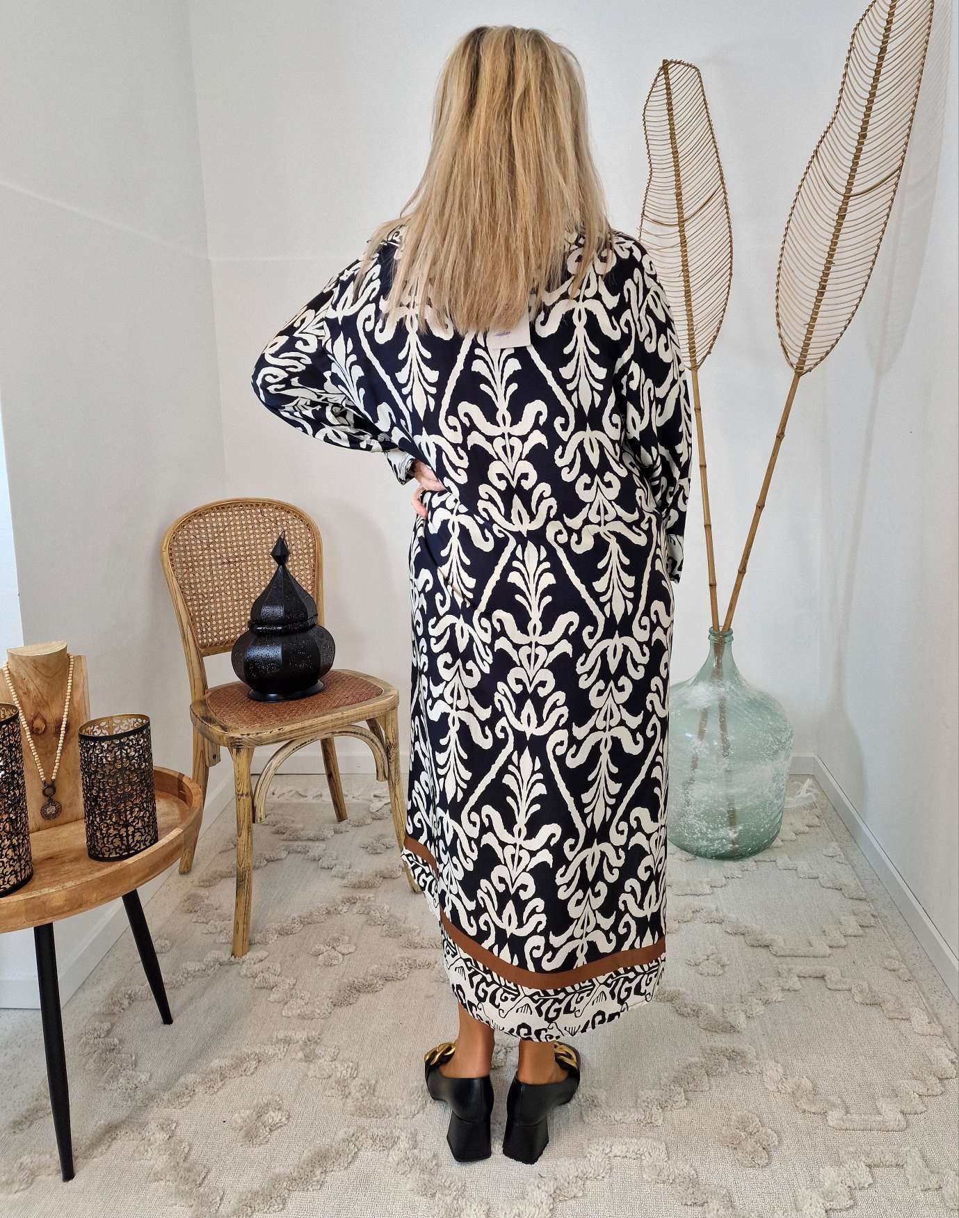 BLUSEN KLEID COSIMA SCHWARZ WEISS langes Seiden Kleid Dress Longbluse Made in Italy 34-42 BLUSEN KLEID COSIMA SCHWARZ WEISS langes Seiden Kleid Dress Longbluse Made in Italy 34-42