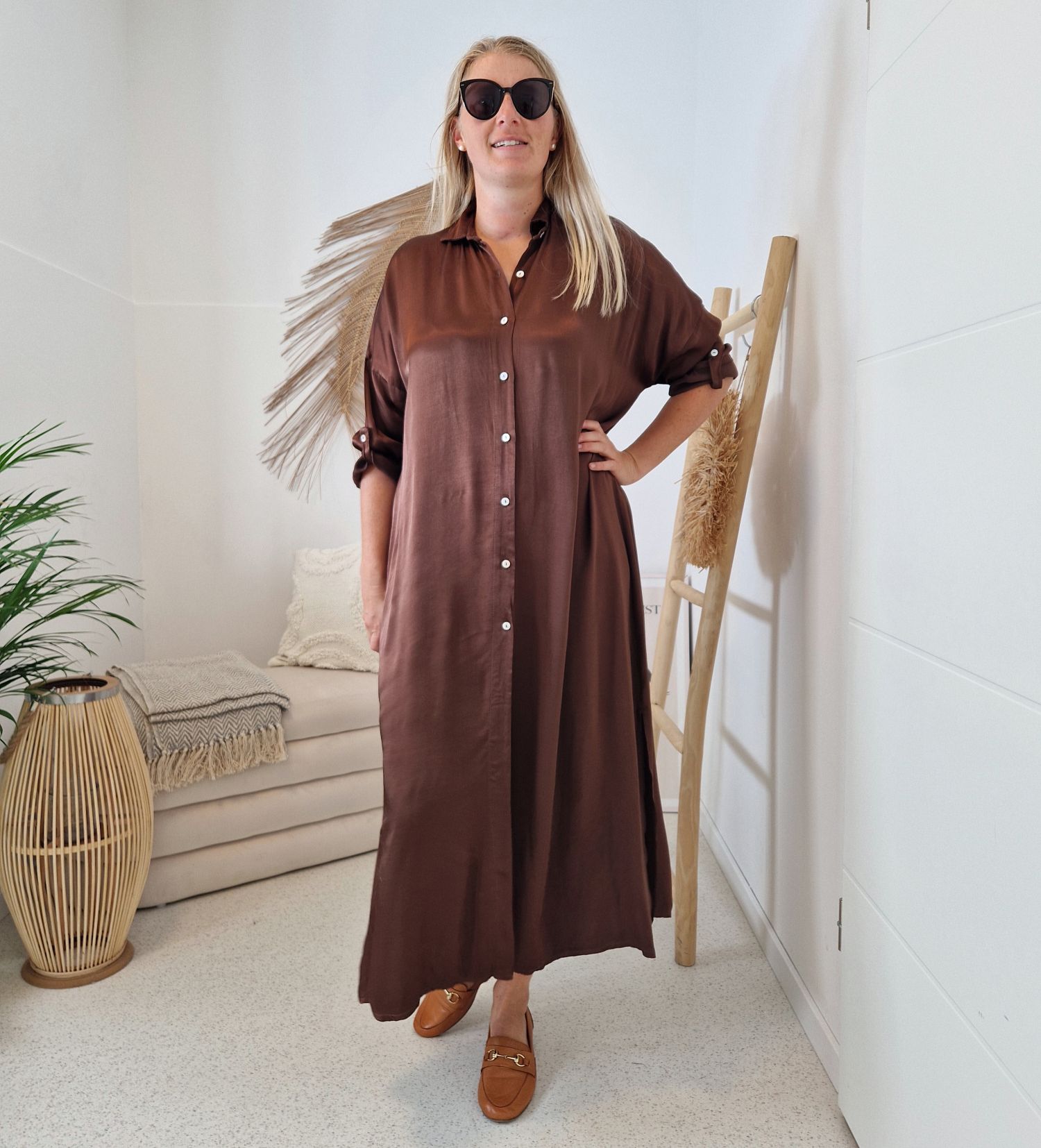 BLUSENKLEID NORA BRAUN 34-42/44 Made in Italy Oversize Maxi Kleid Mantel DRESS Satin Optik BLUSENKLEID NORA BRAUN 34-42/44 Made in Italy Oversize Maxi Kleid Mantel DRESS Satin Optik