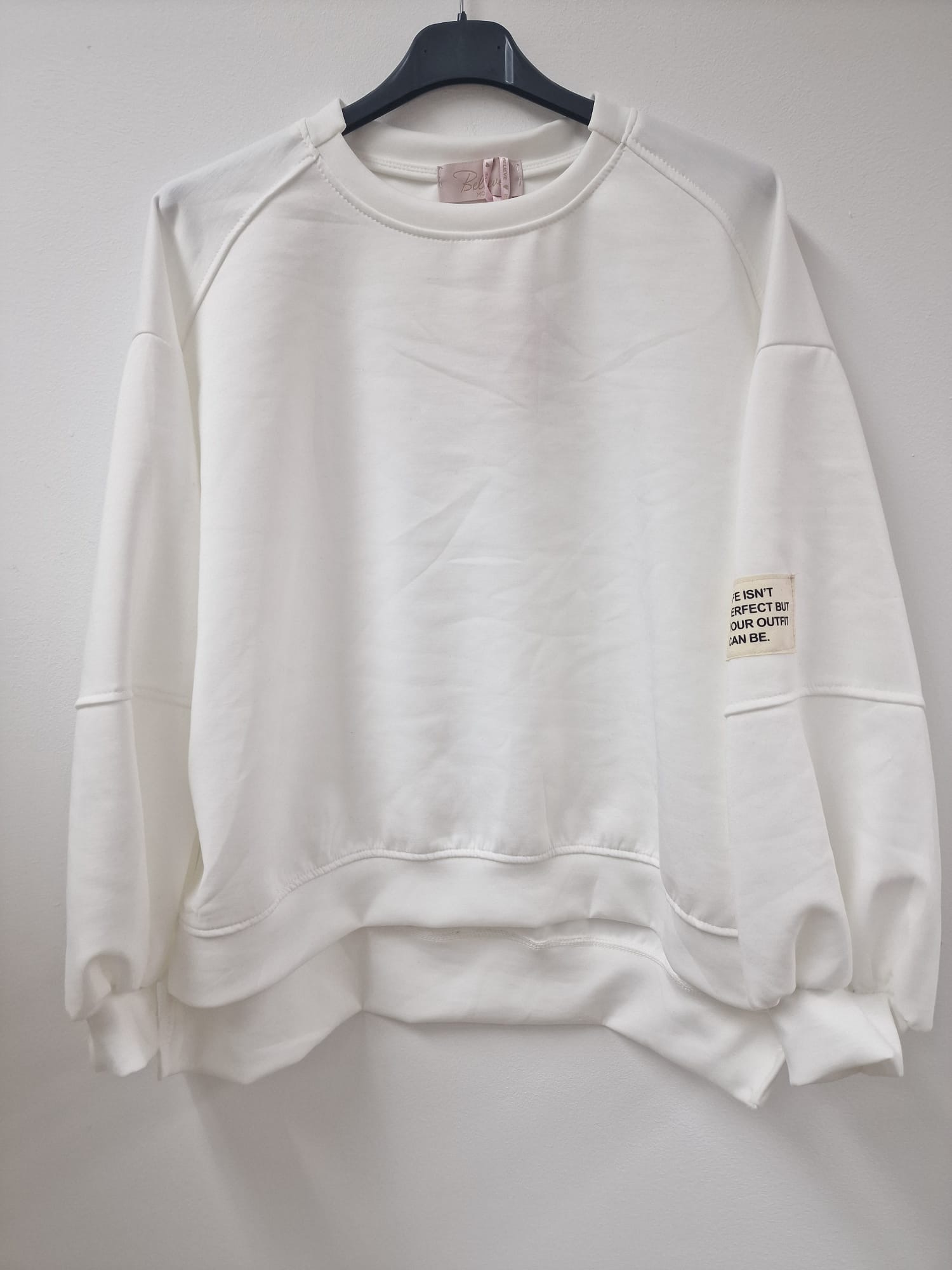 Butterstoff-Sweatshirt uni mit Statement-Patch – SW0094 Made in Italy Gr 34-42