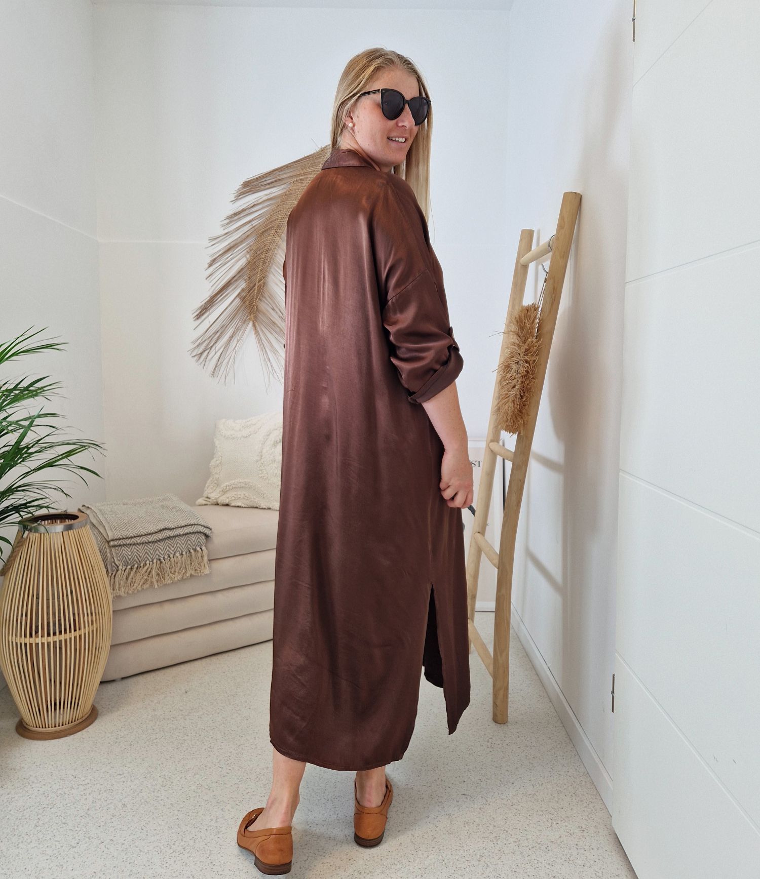 BLUSENKLEID NORA BRAUN 34-42/44 Made in Italy Oversize Maxi Kleid Mantel DRESS Satin Optik BLUSENKLEID NORA BRAUN 34-42/44 Made in Italy Oversize Maxi Kleid Mantel DRESS Satin Optik