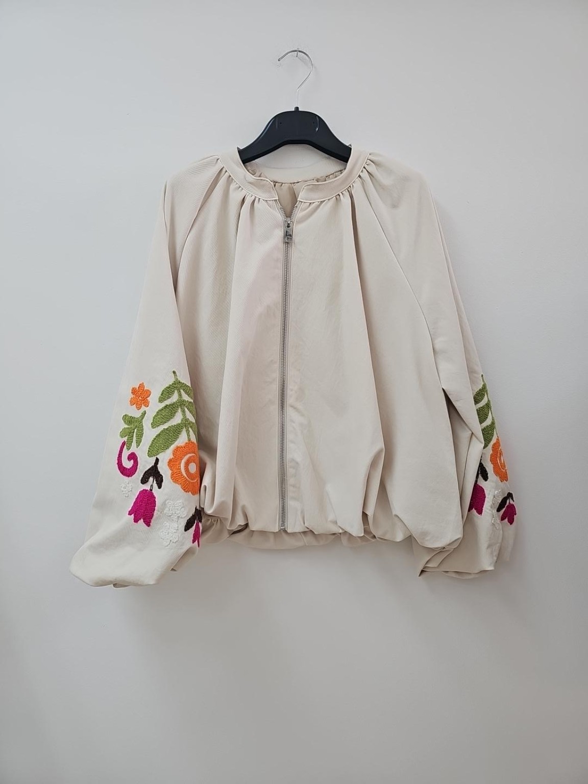 Blousonjacke mit Blumenstickerei I J0037 I Made in Italy 34-40/42