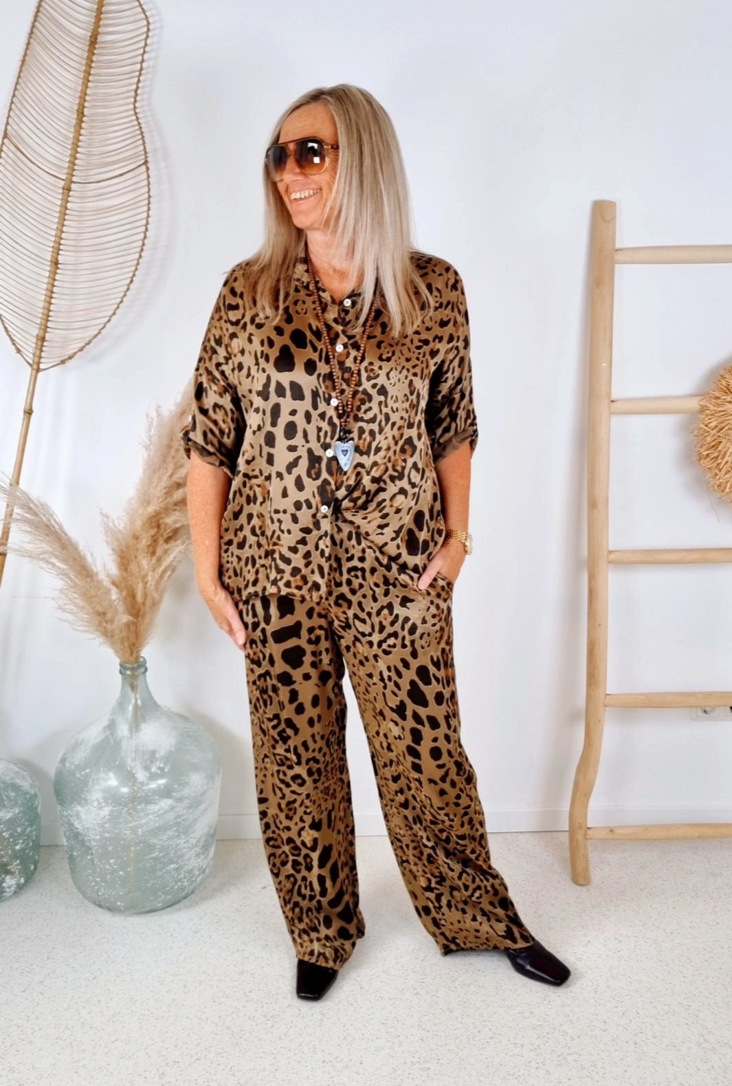 EDLE HOSE MORENA LEO BEIGE Hose Viskose Made in Italy Sommerhose 34-40 EDLE HOSE MORENA LEO BEIGE Hose Viskose Made in Italy Sommerhose 34-40