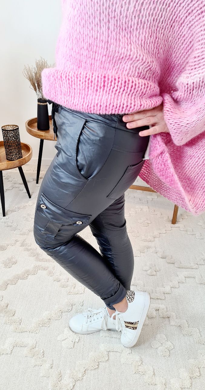 FAKE LEATHER CARGO JOGPANT CLEO ANTHRAZIT 34-40 Made in Italy Kunstleder Hose FAKE LEATHER CARGO JOGPANT CLEO ANTHRAZIT 34-40 Made in Italy Kunstleder Hose