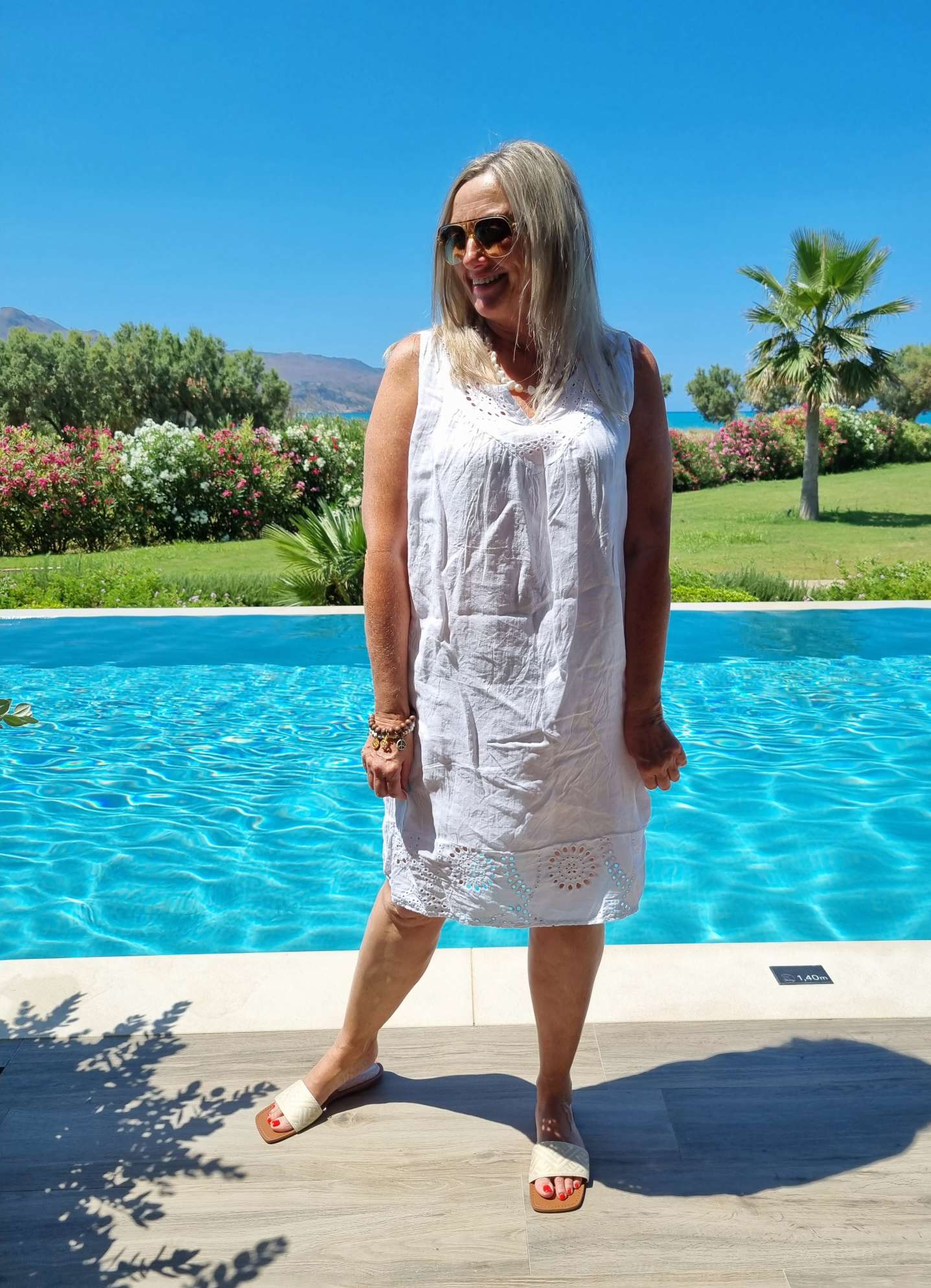 LINEN DRESS BELLA DONNA Leinen Etui Kleid Sommerkleid weiß Lochstickerei Made in Italy 34-42 LINEN DRESS BELLA DONNA Leinen Etui Kleid Sommerkleid weiß Lochstickerei Made in Italy 34-42