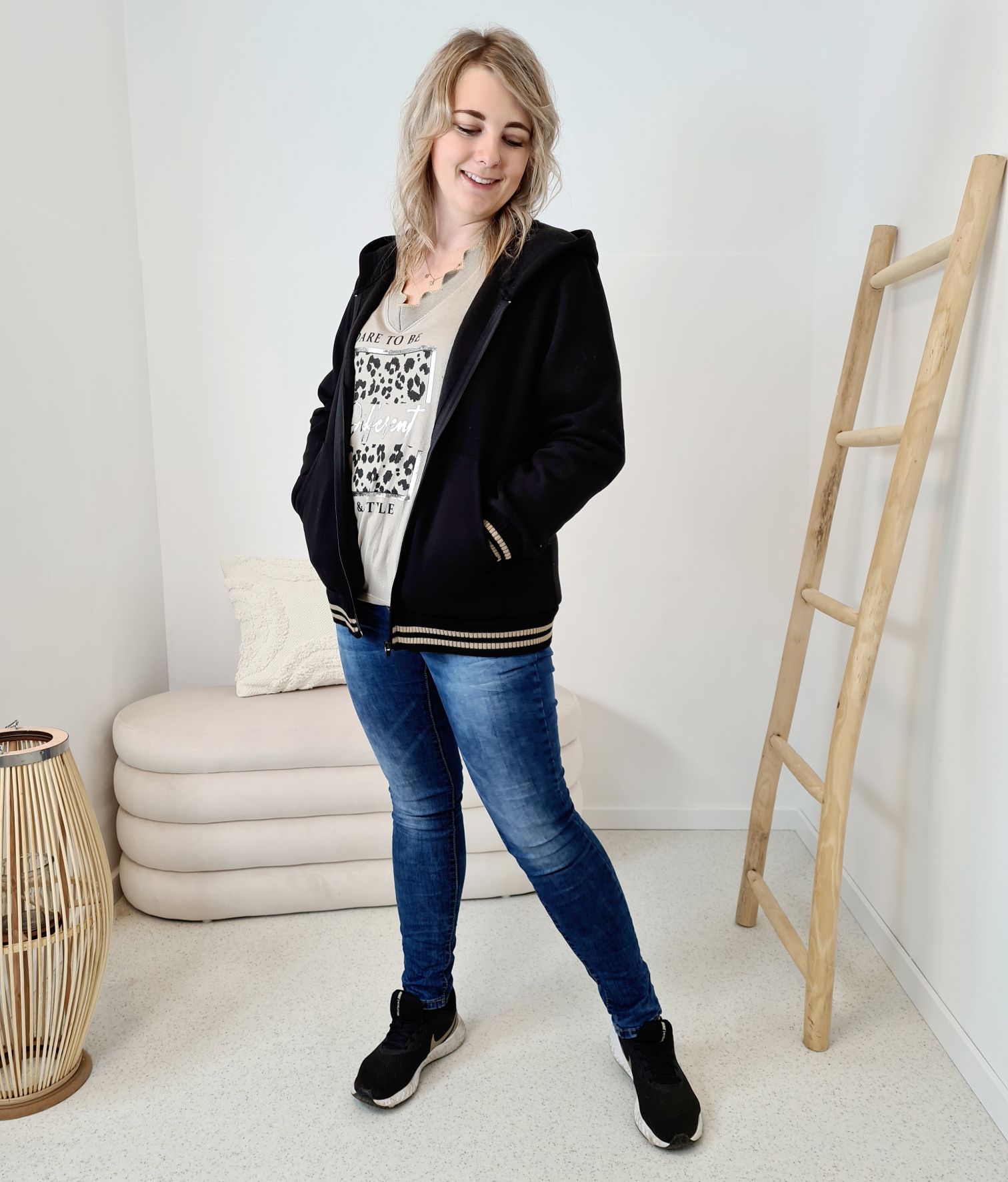 HOODIE SWEATER JACKE LOTTI SCHWARZ Made in Italy Oversize 34-42 versch. Farben HOODIE SWEATER JACKE LOTTI SCHWARZ Made in Italy Oversize 34-42 versch. Farben