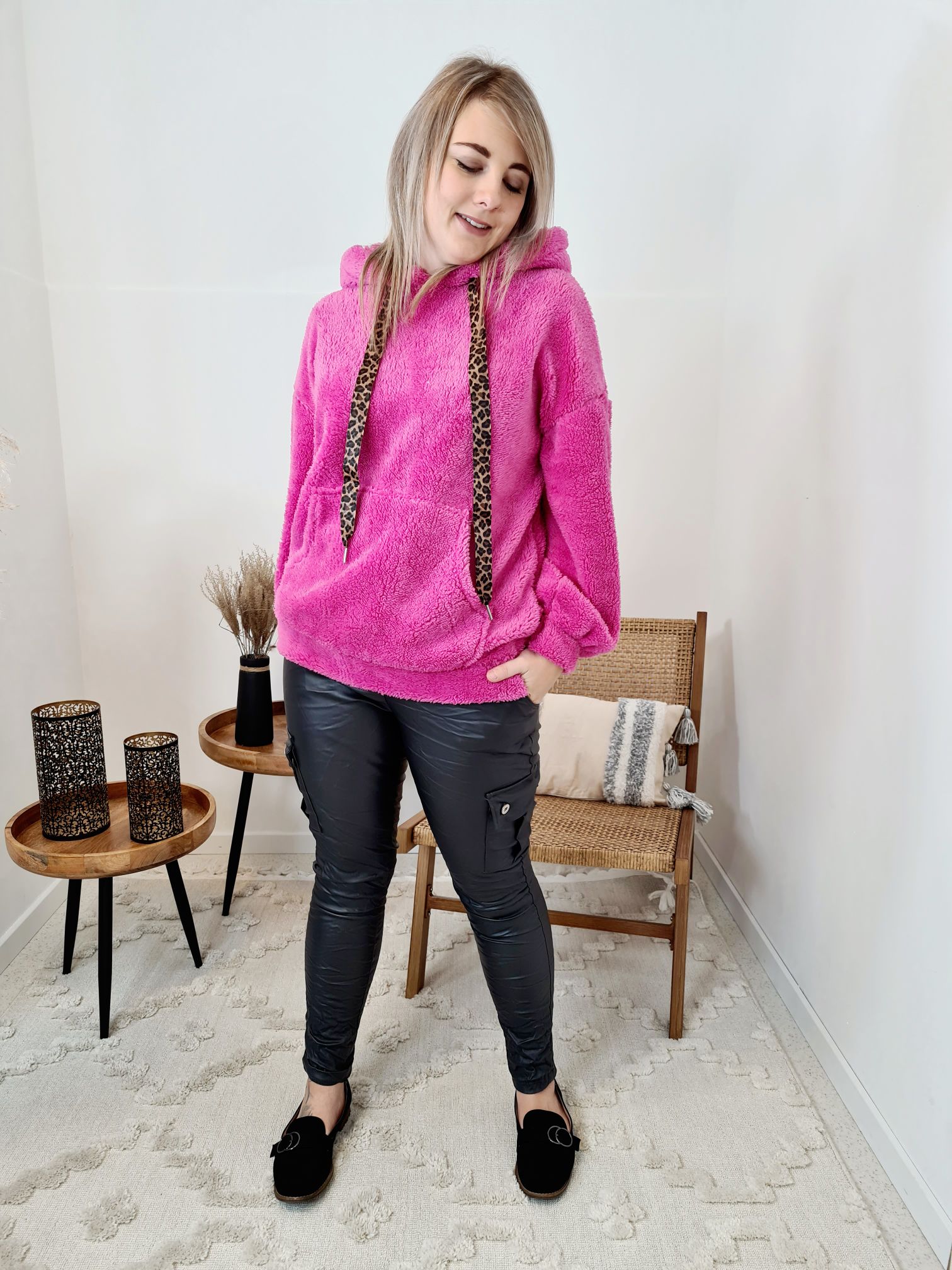 FAKE LEATHER CARGO JOGPANT CLEO ANTHRAZIT 34-40 Made in Italy Kunstleder Hose FAKE LEATHER CARGO JOGPANT CLEO ANTHRAZIT 34-40 Made in Italy Kunstleder Hose
